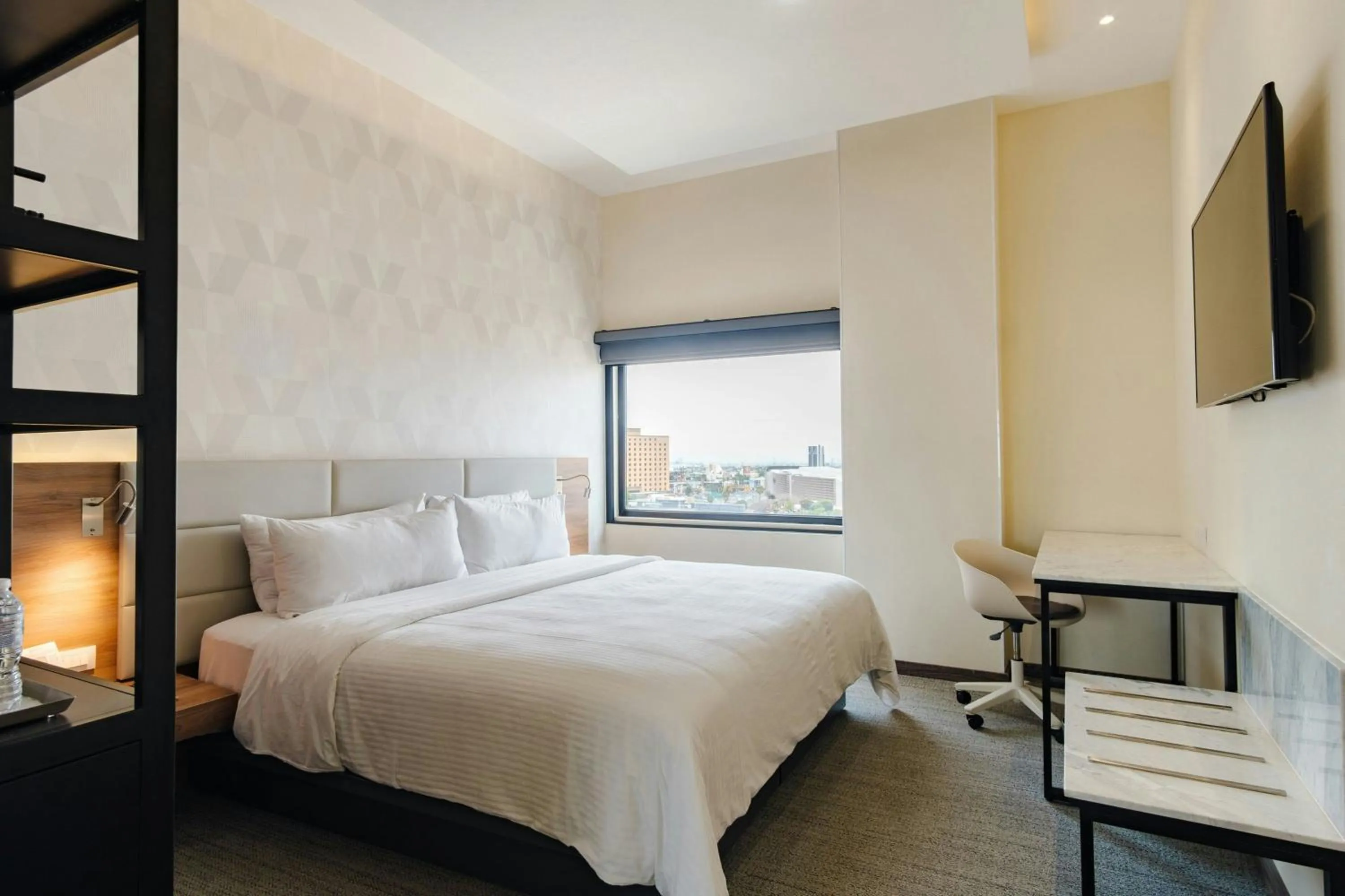 Photo of the whole room, Bed in SJ Grand Hotel Monterrey