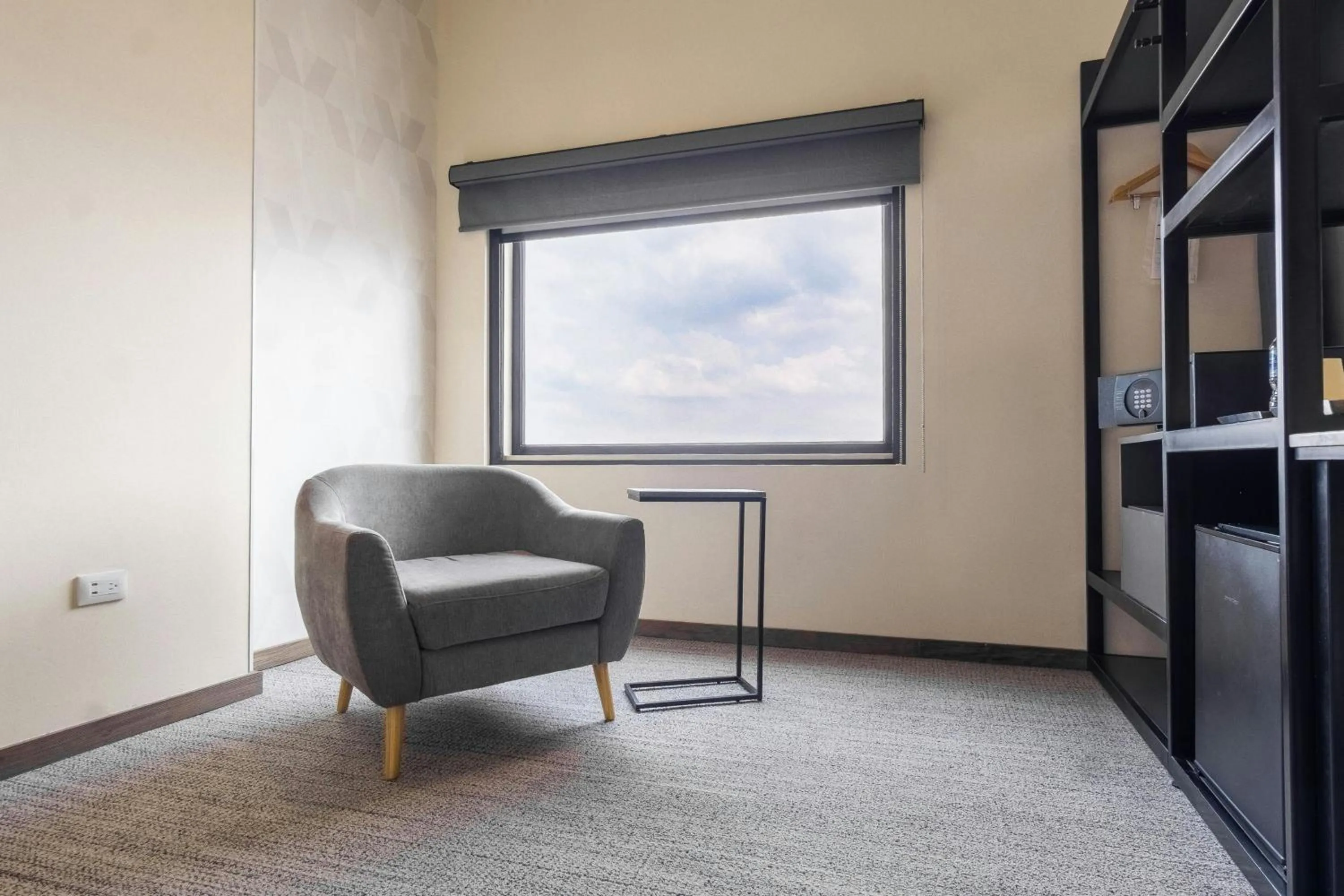 Photo of the whole room in SJ Grand Hotel Monterrey