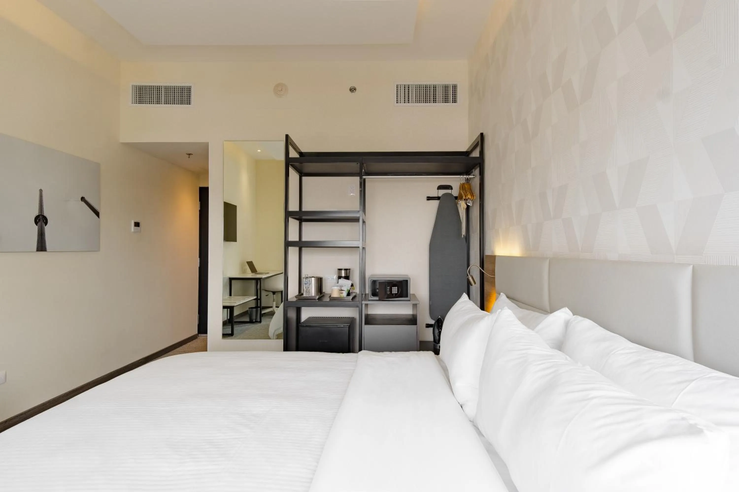 Bedroom, Bed in Radisson Hotel Monterrey San Jeronimo