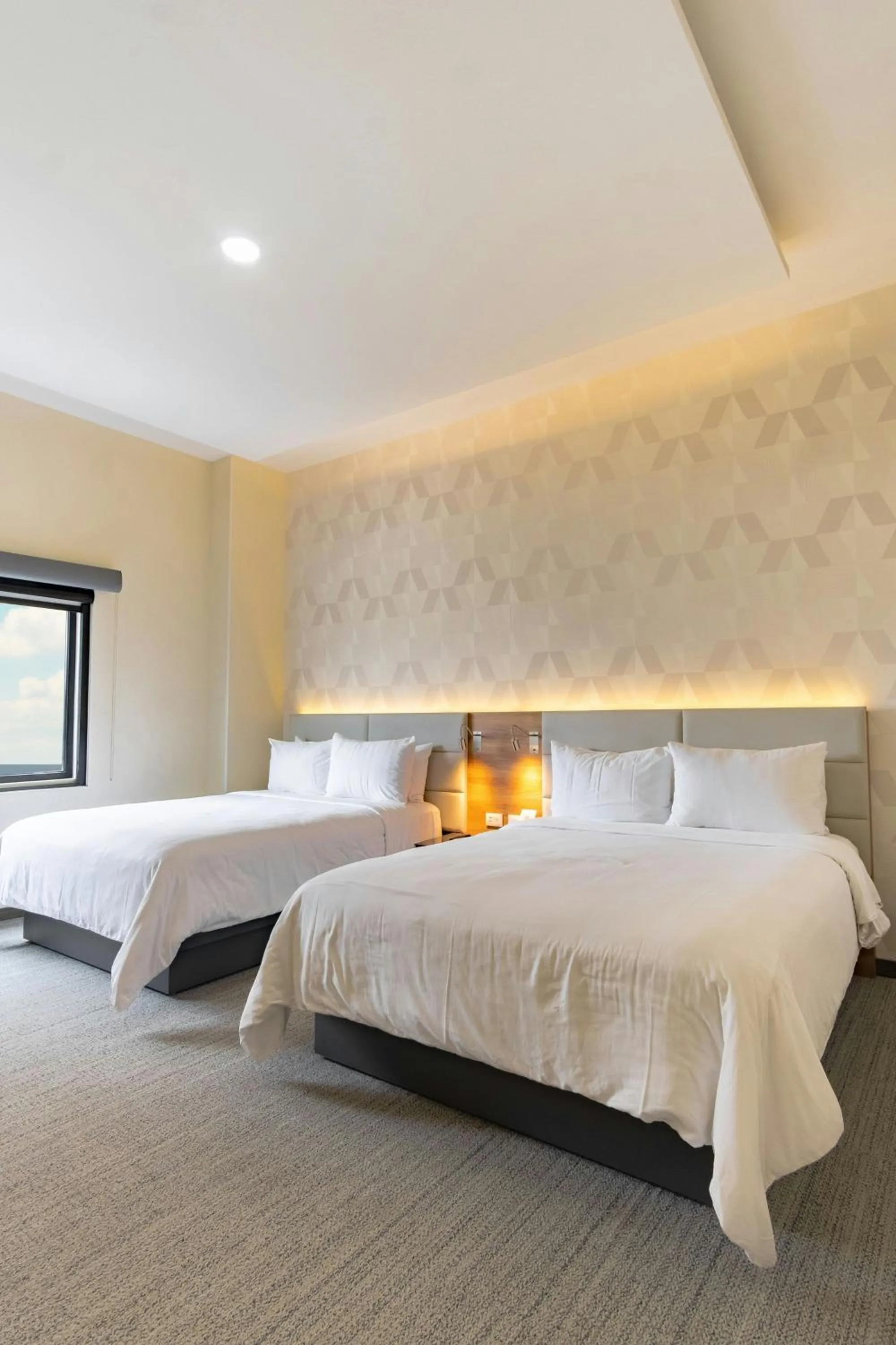 Photo of the whole room, Bed in SJ Grand Hotel Monterrey