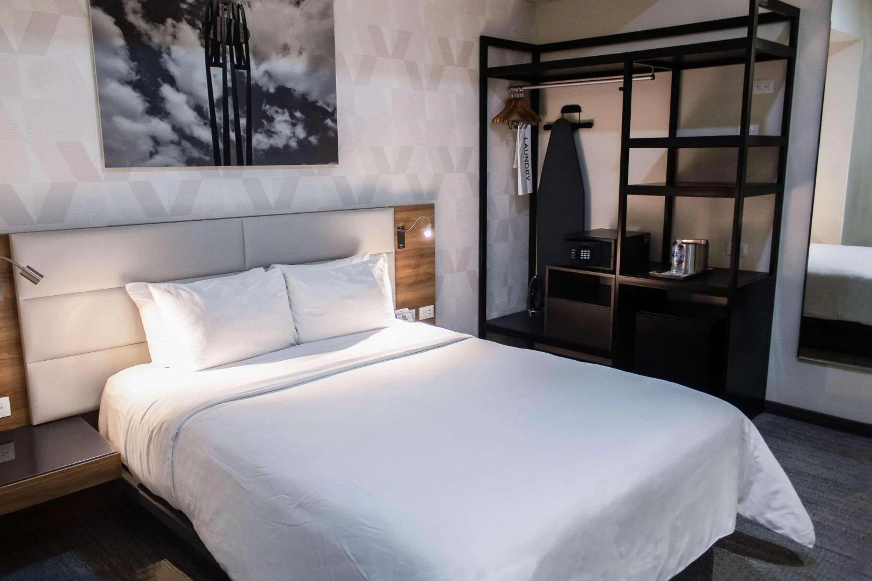 Bedroom, Bed in Radisson Hotel Monterrey San Jeronimo