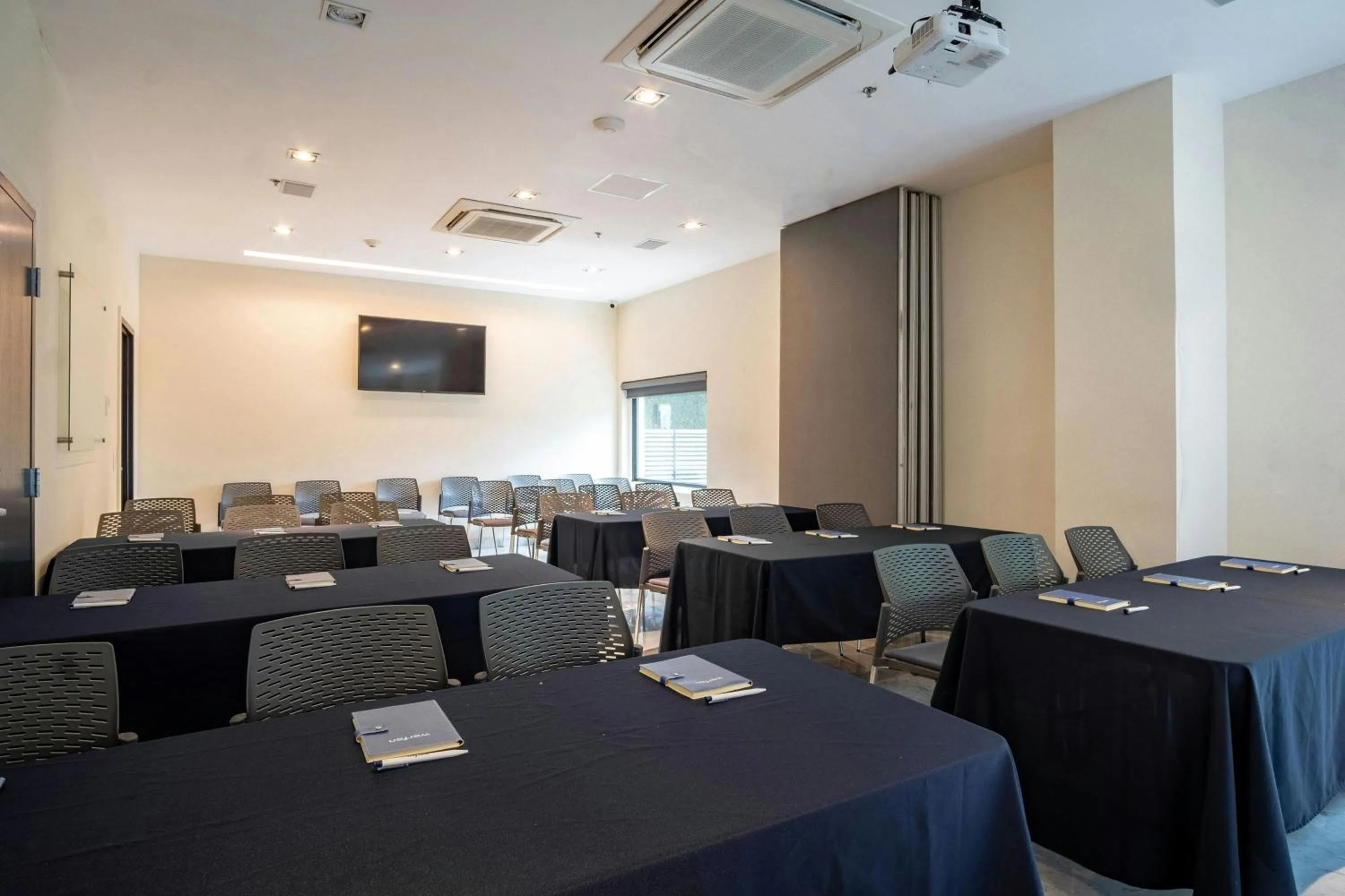 Meeting/conference room in SJ Grand Hotel Monterrey