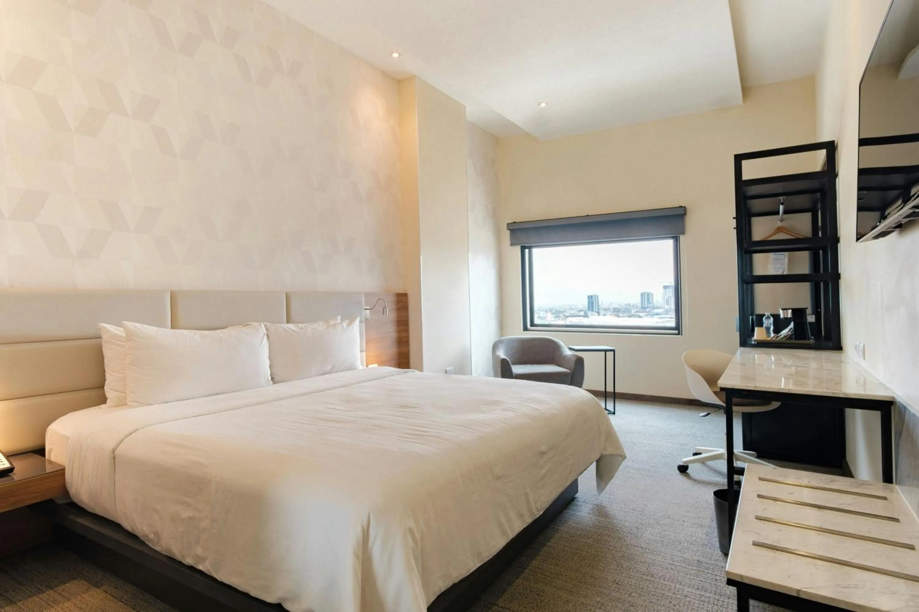 Photo of the whole room, Bed in SJ Grand Hotel Monterrey