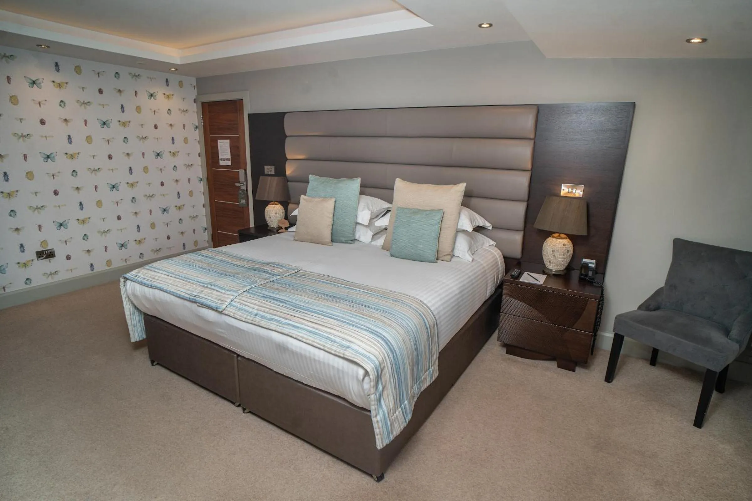 Bed in Crow Wood Hotel & Spa Resort