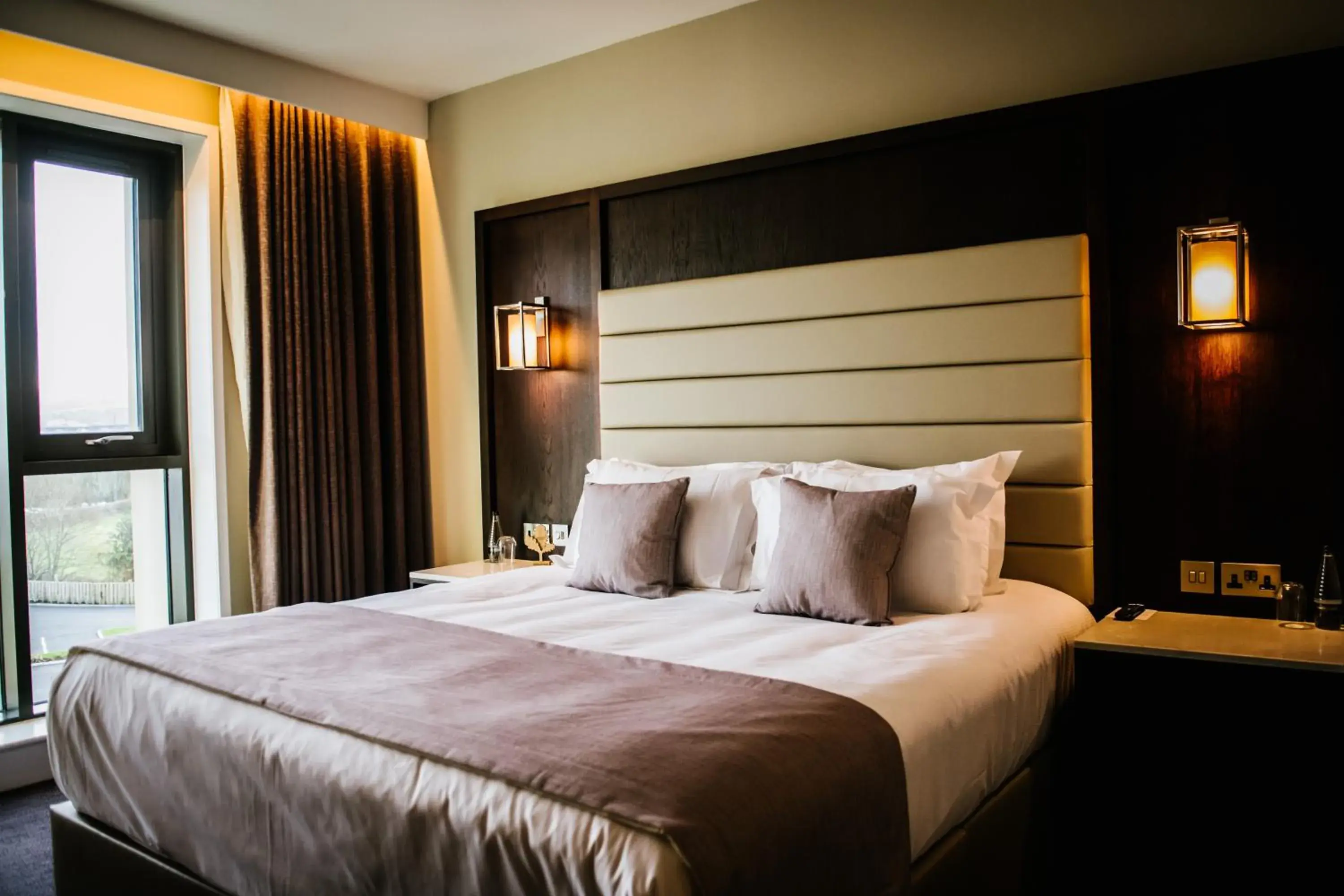 Deluxe Double Room in Crow Wood Hotel & Spa Resort Deluxe Double Room in Crow Wood Hotel & Spa Resort