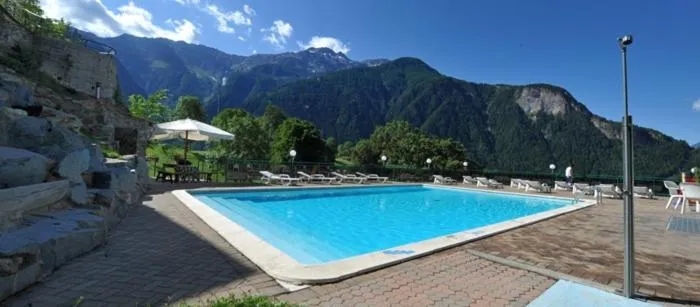 Swimming pool in Hotel Torre