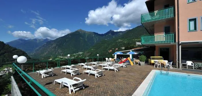 Swimming pool in Hotel Torre