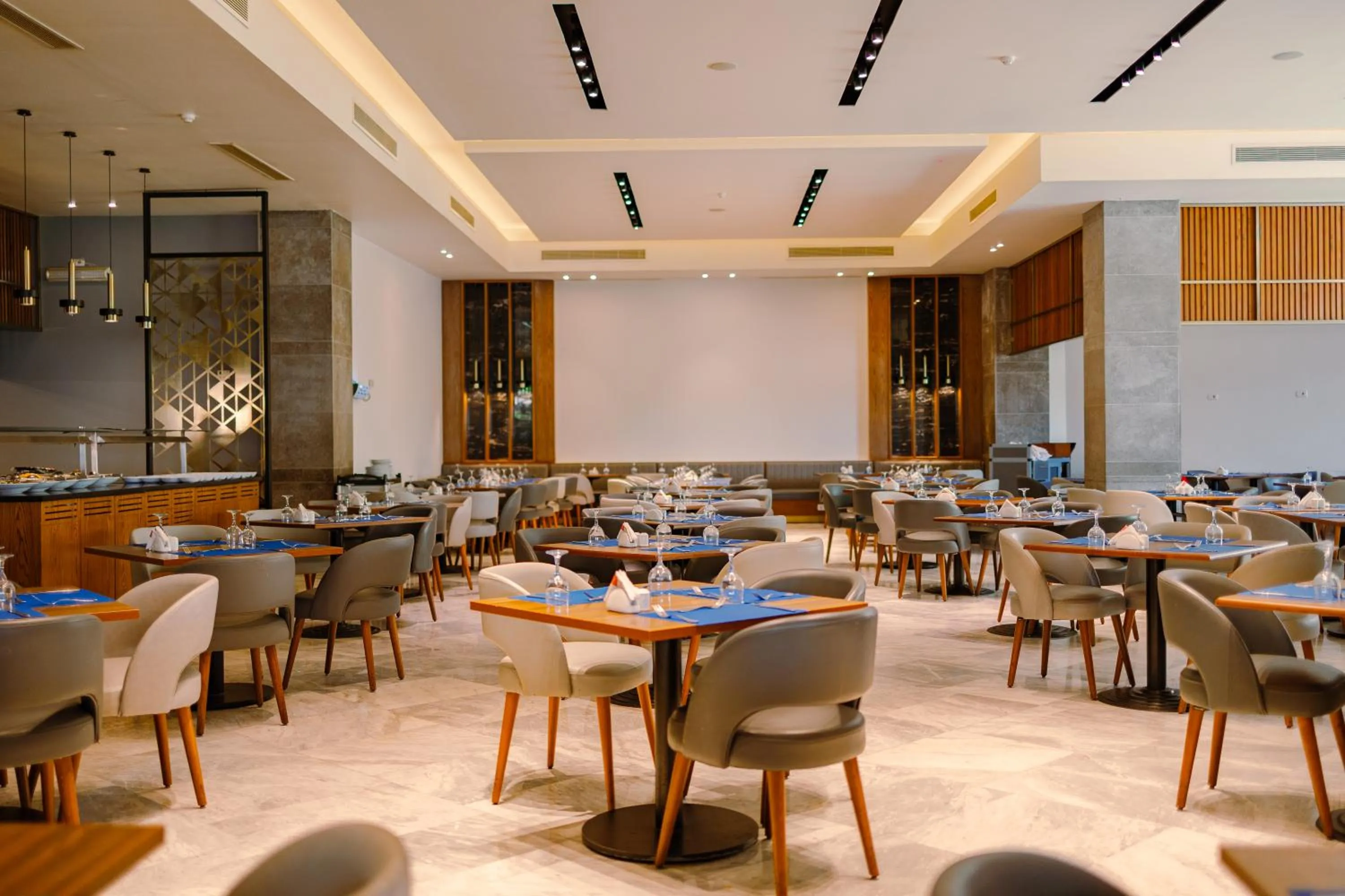 Restaurant/places to eat in Nubian Village, Families and Couples only