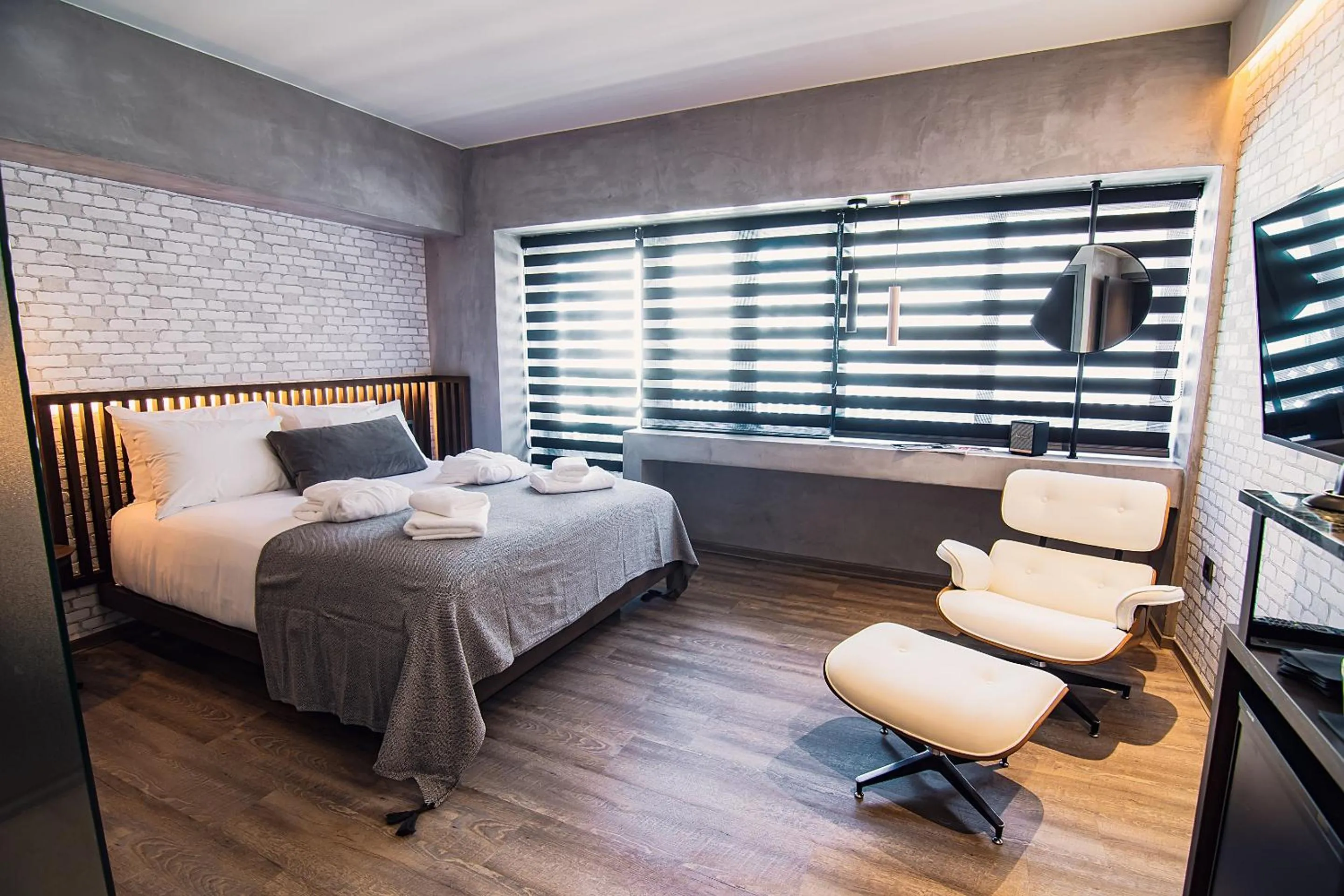 Bed in Project 3 Urban Chic Hotel