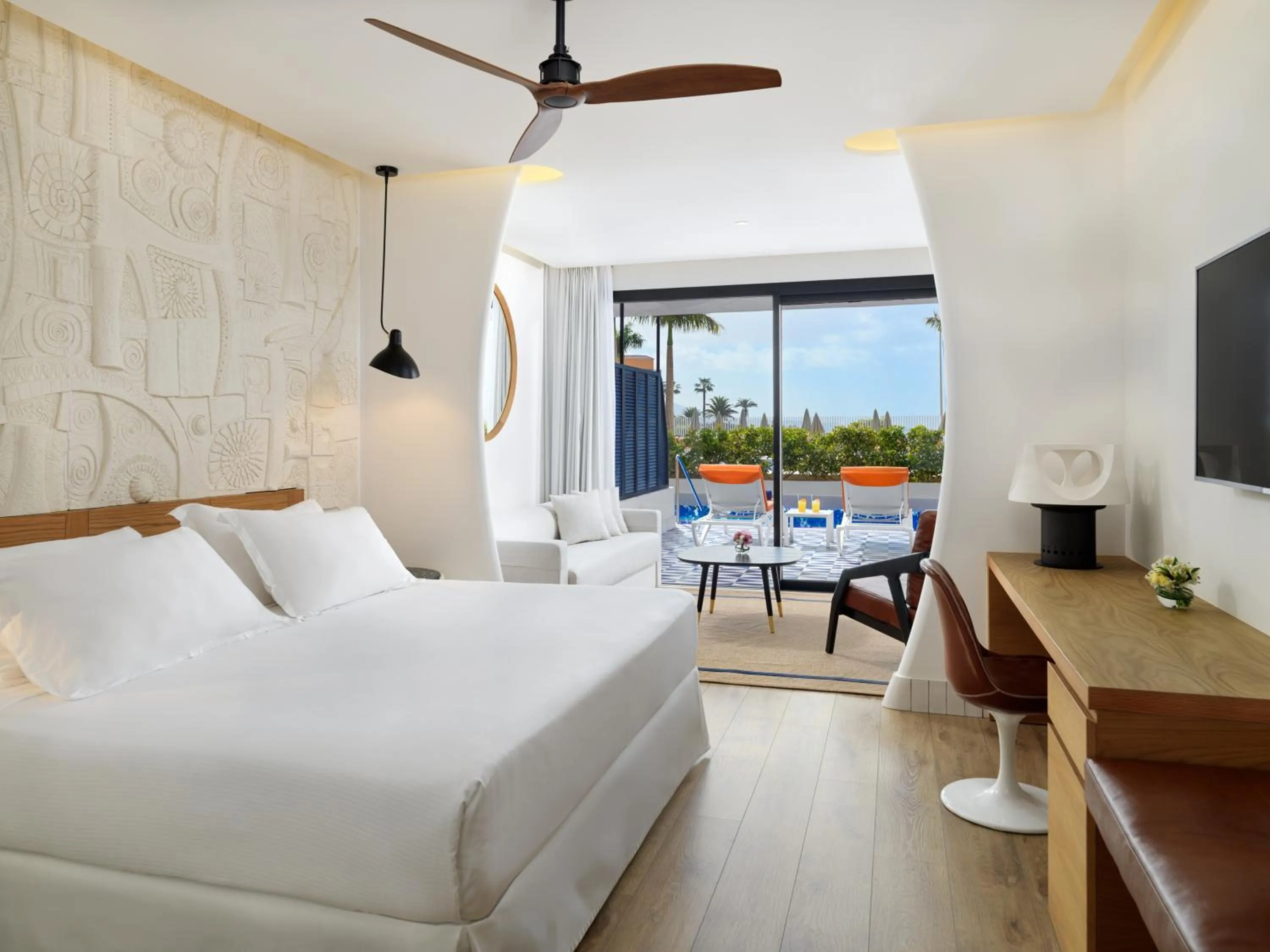 Bed in H10 Atlantic Sunset Horizons Collection