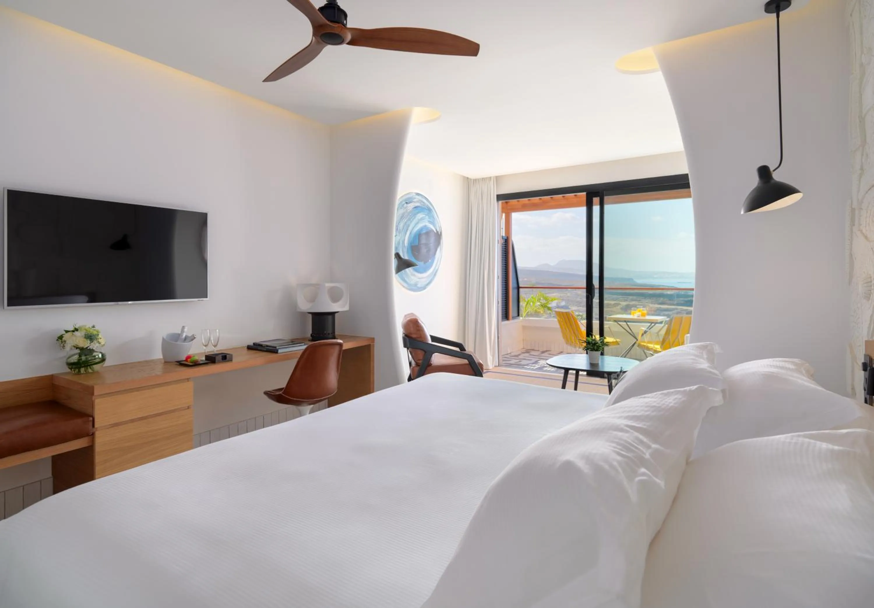 Bed in H10 Atlantic Sunset Horizons Collection