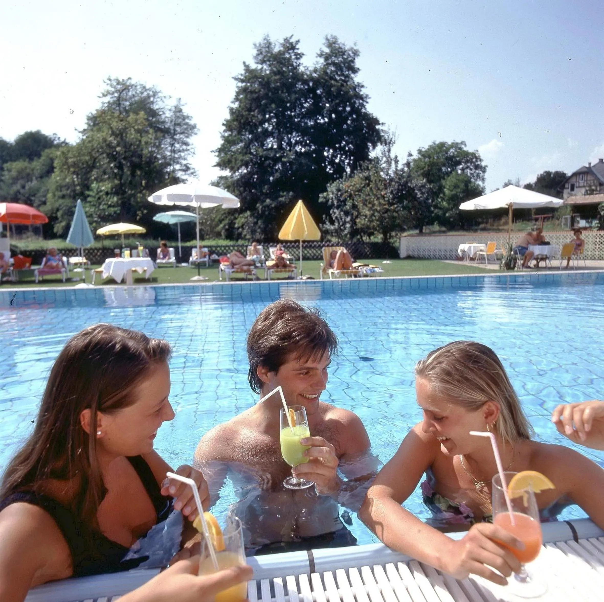 Swimming pool in Hotel Velden Bacherlwirt