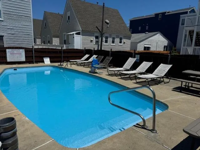 Day in Hammock Inn & Suites North Beach Hotel