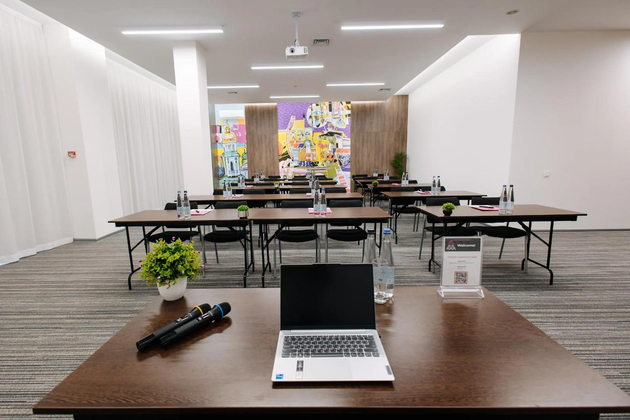 Meeting/conference room in Amarant Stay by CHM