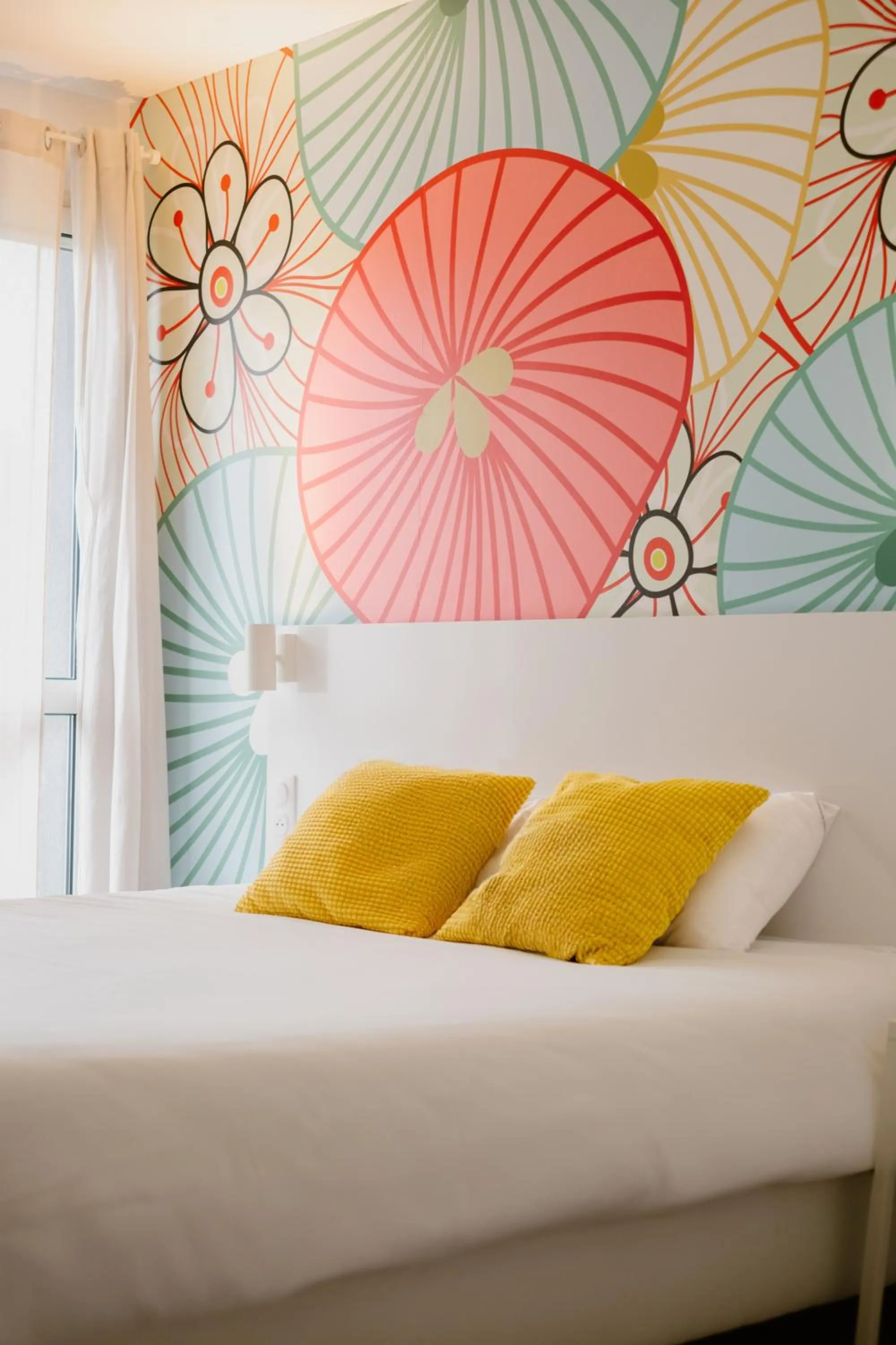 Bed in Green Hôtels Bordeaux Arena