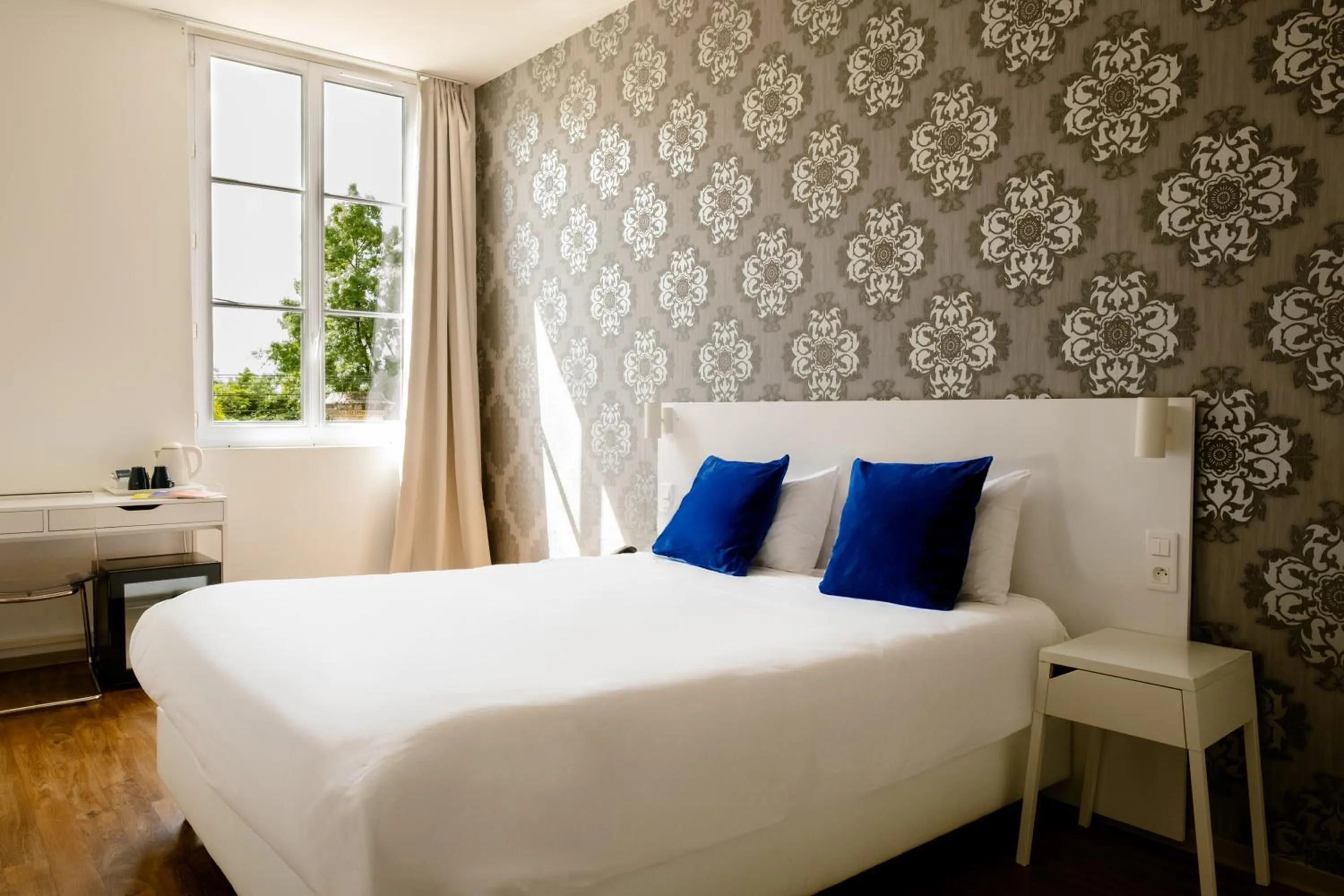 Bed in Green Hôtels Bordeaux Arena