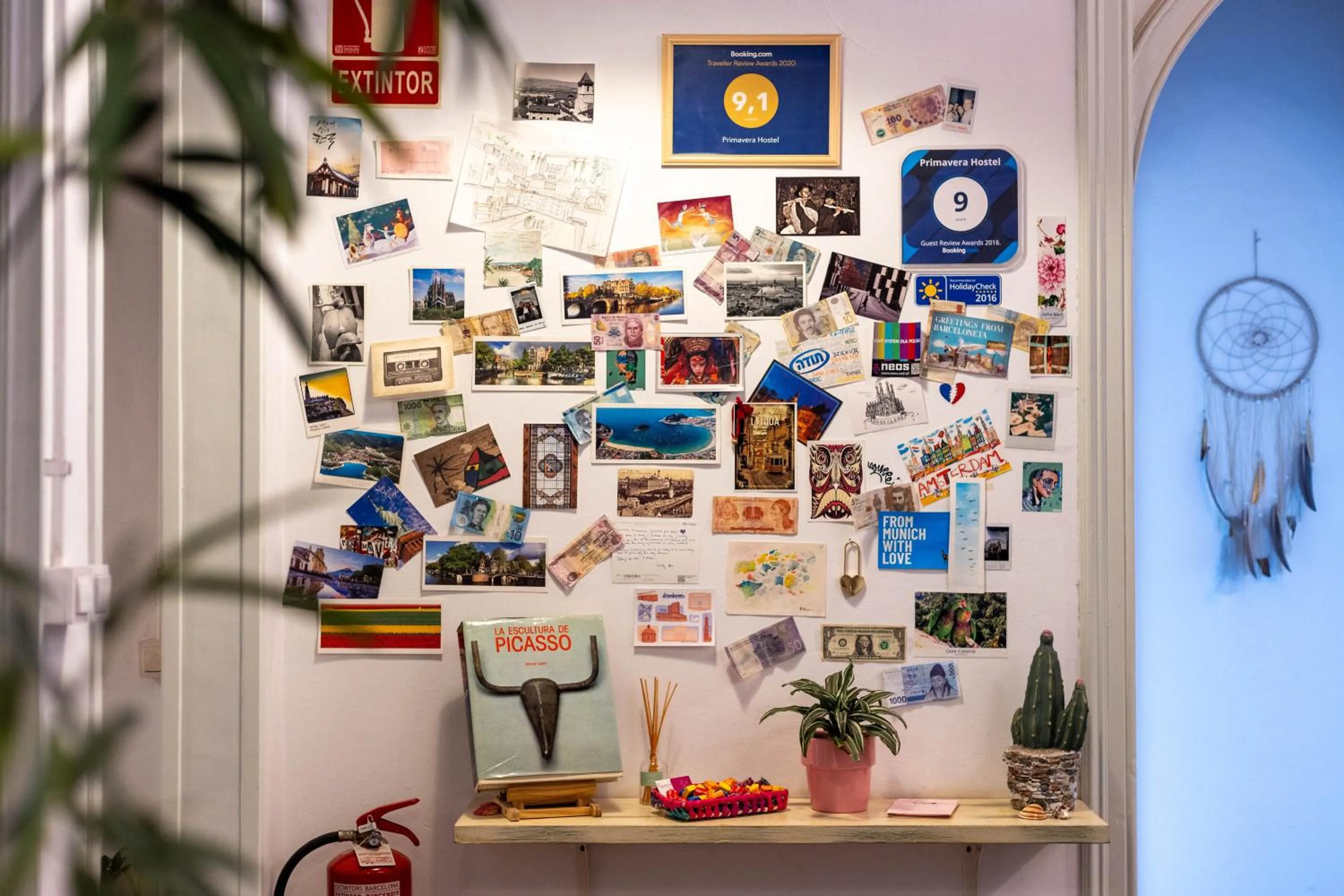 Lobby or reception in Primavera Hostel