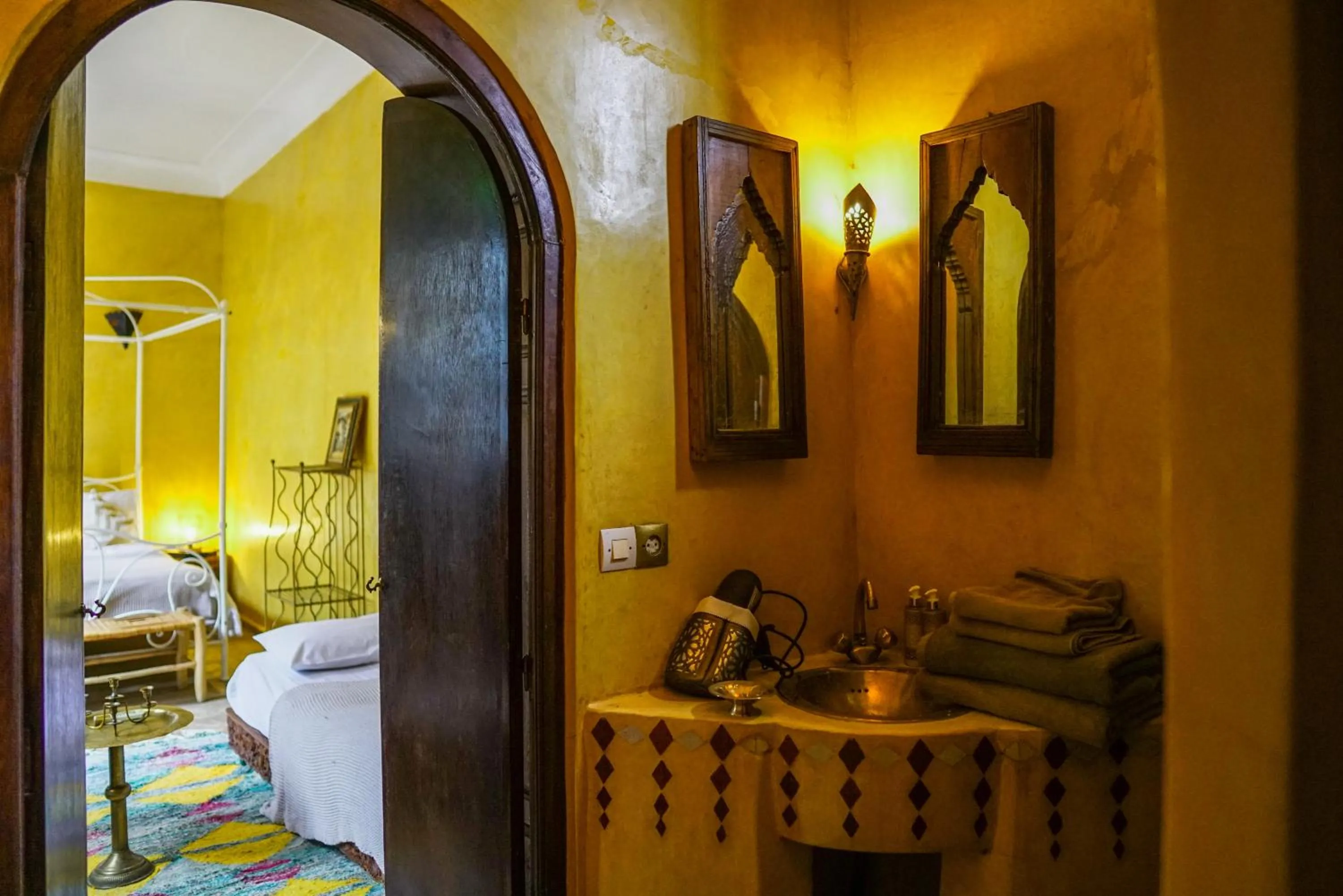 Bathroom, Bed in Riad Dama & Spa