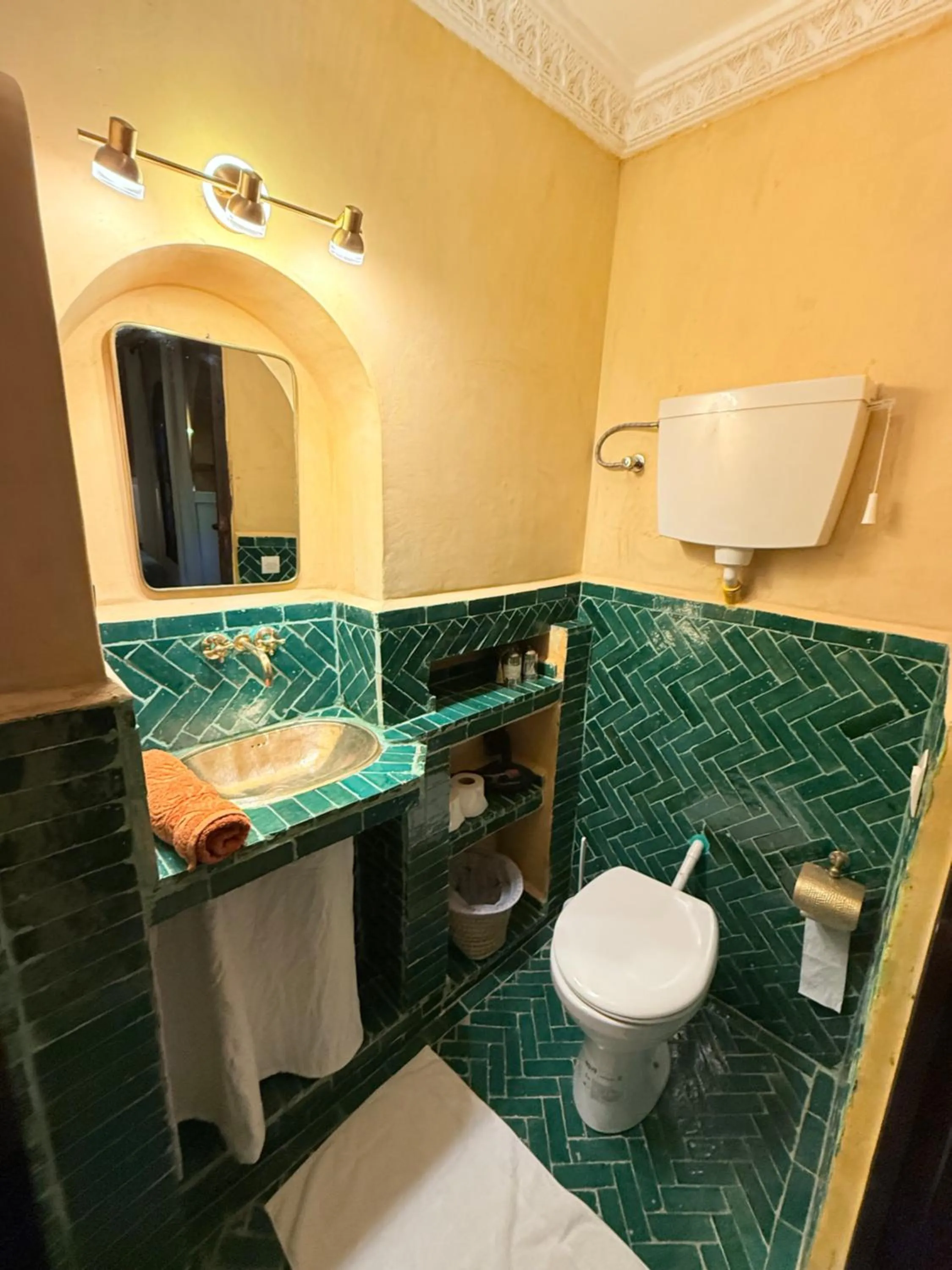 Bathroom in Riad Dama & Spa