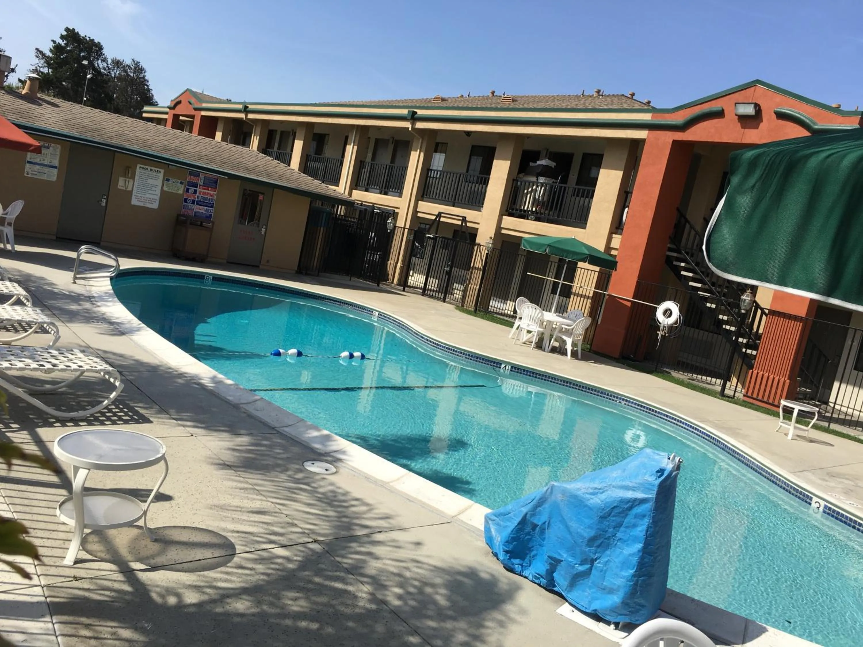  in Super 8 by Wyndham Salinas