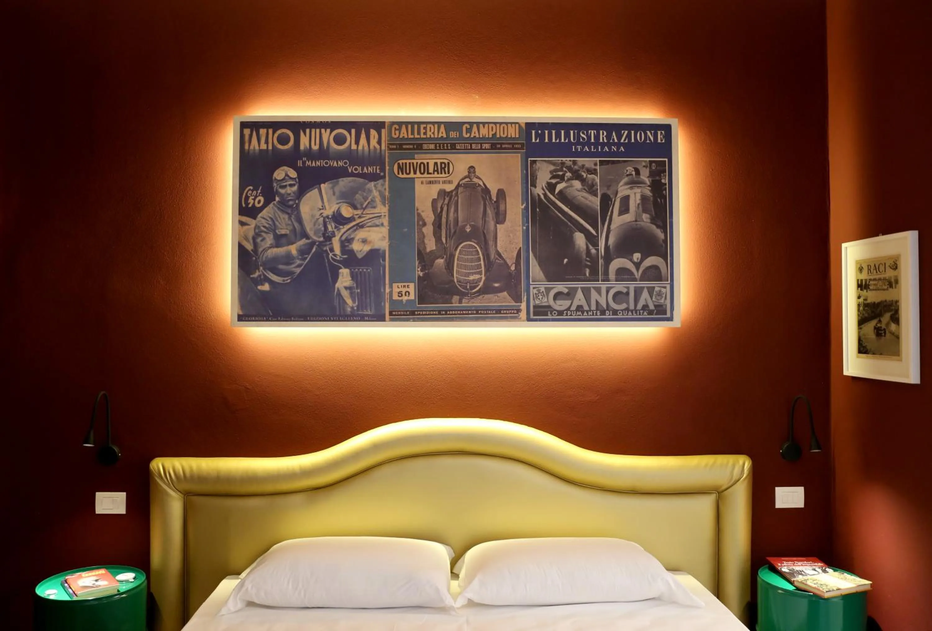 Bed in OFFICINA TESINI Guest Rooms Verona
