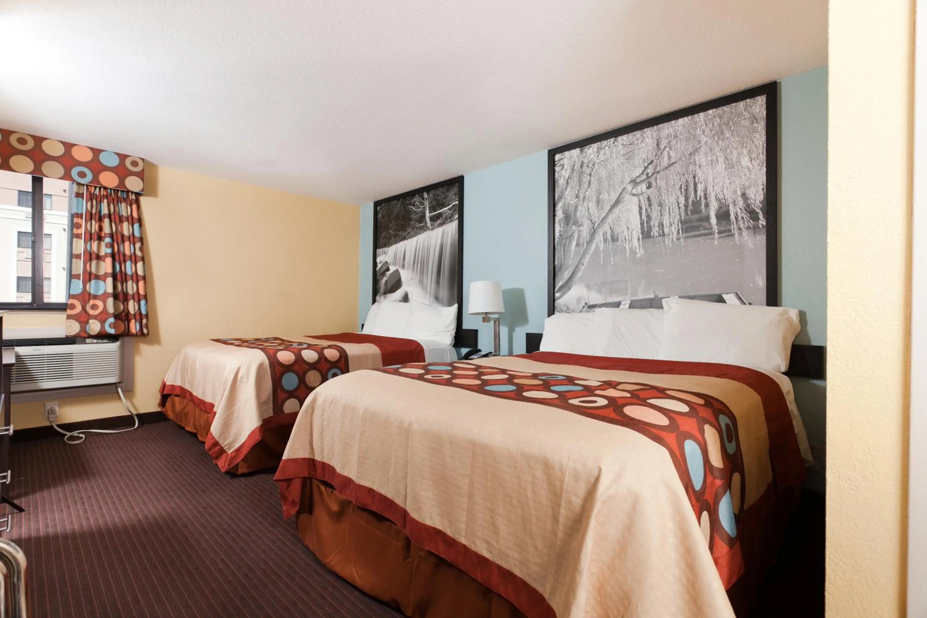 Bed in Super 8 by Wyndham Wichita Airport West Kellogg