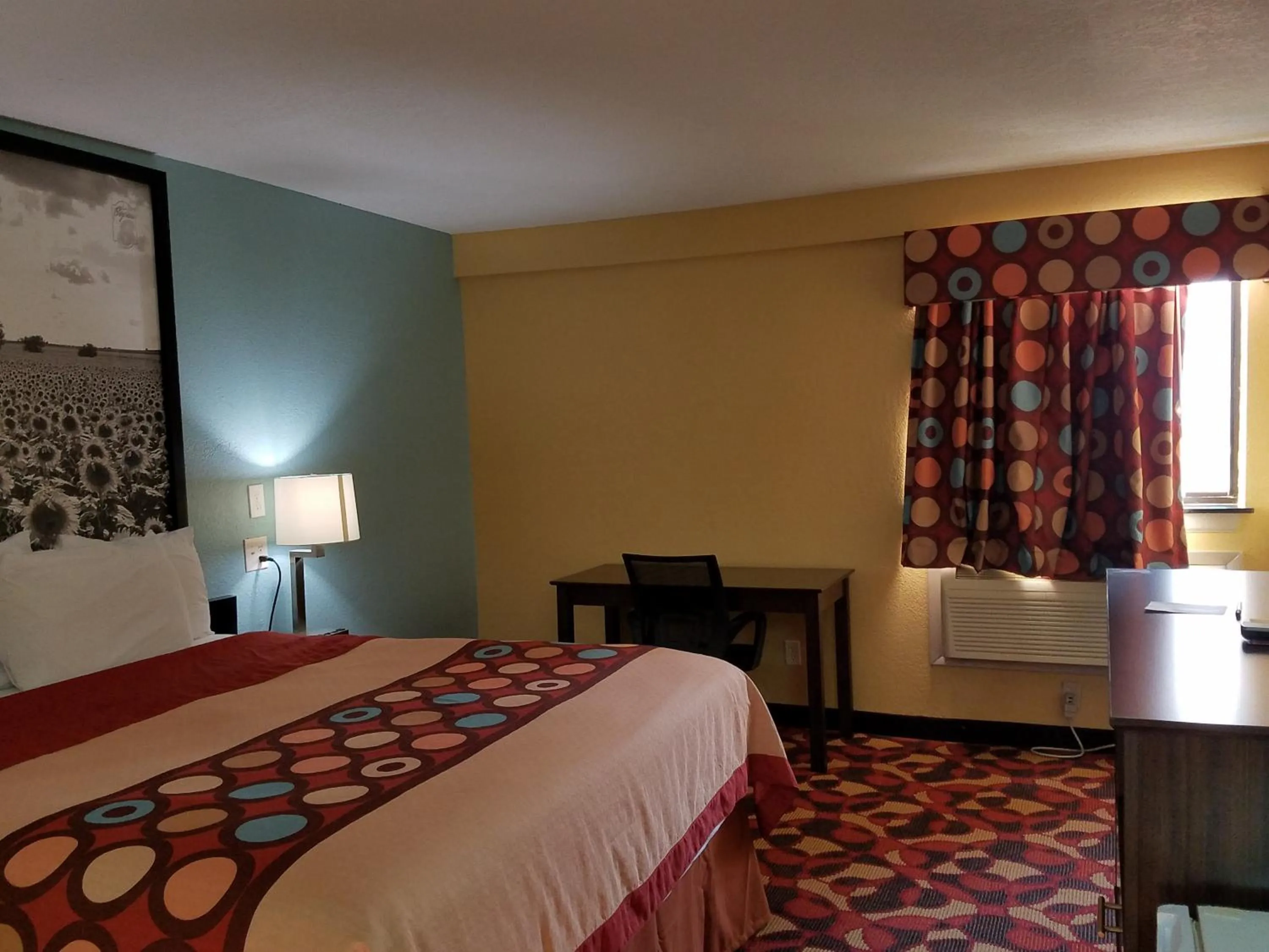 Bed in Super 8 by Wyndham Wichita Airport West Kellogg