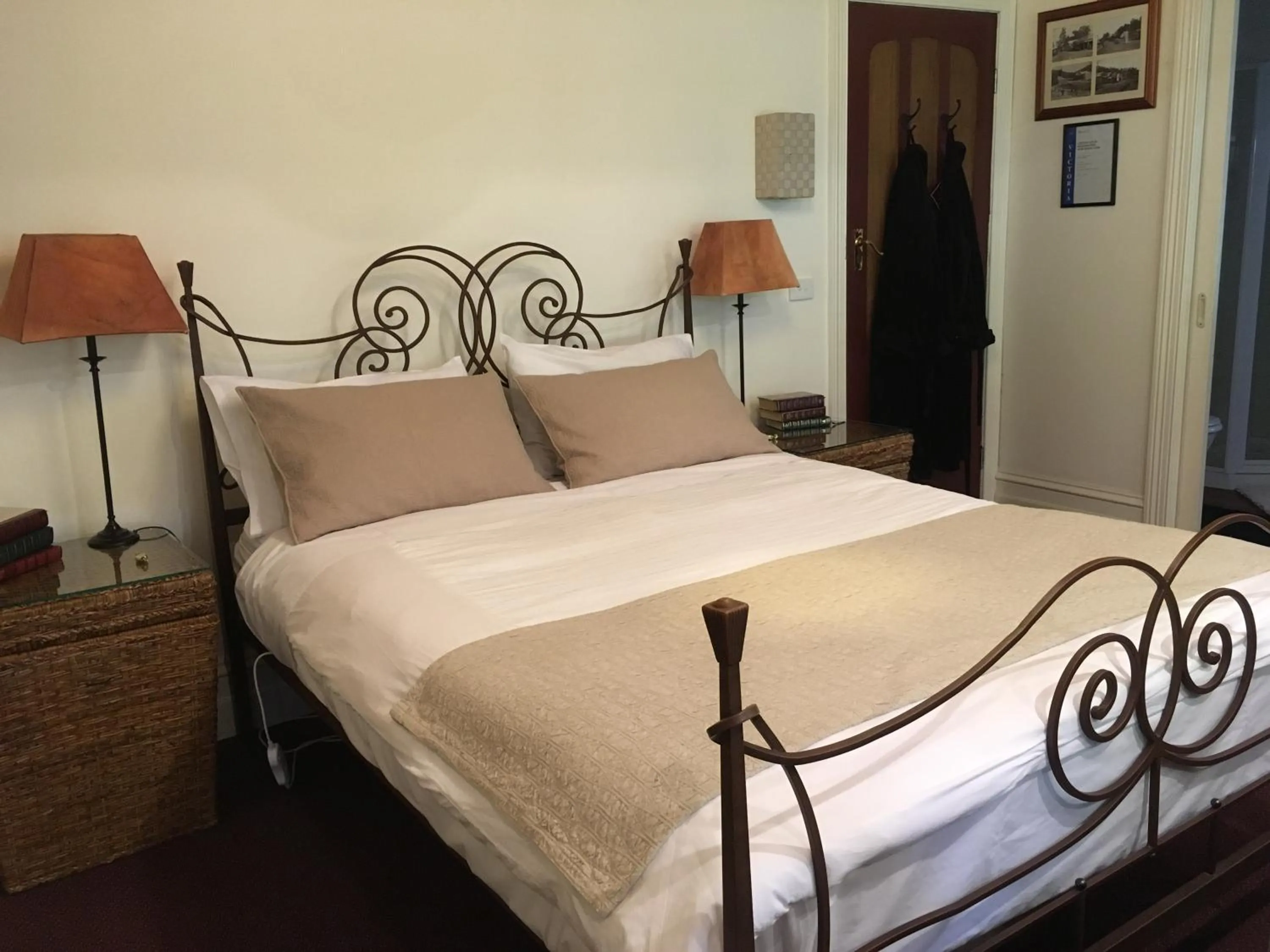 Bedroom in Stone's Throw Cottage Bed and Breakfast