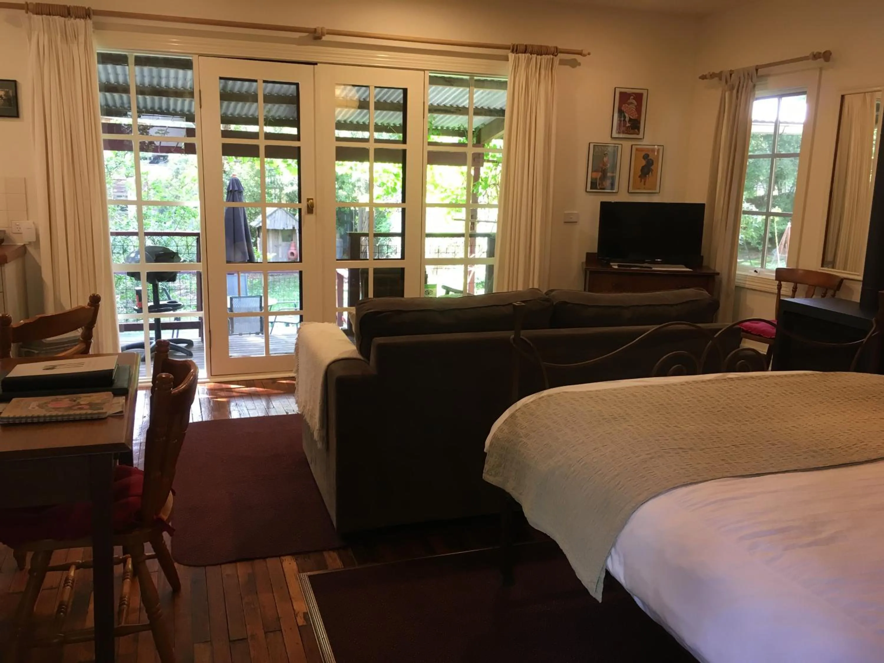 Photo of the whole room in Stone's Throw Cottage Bed and Breakfast