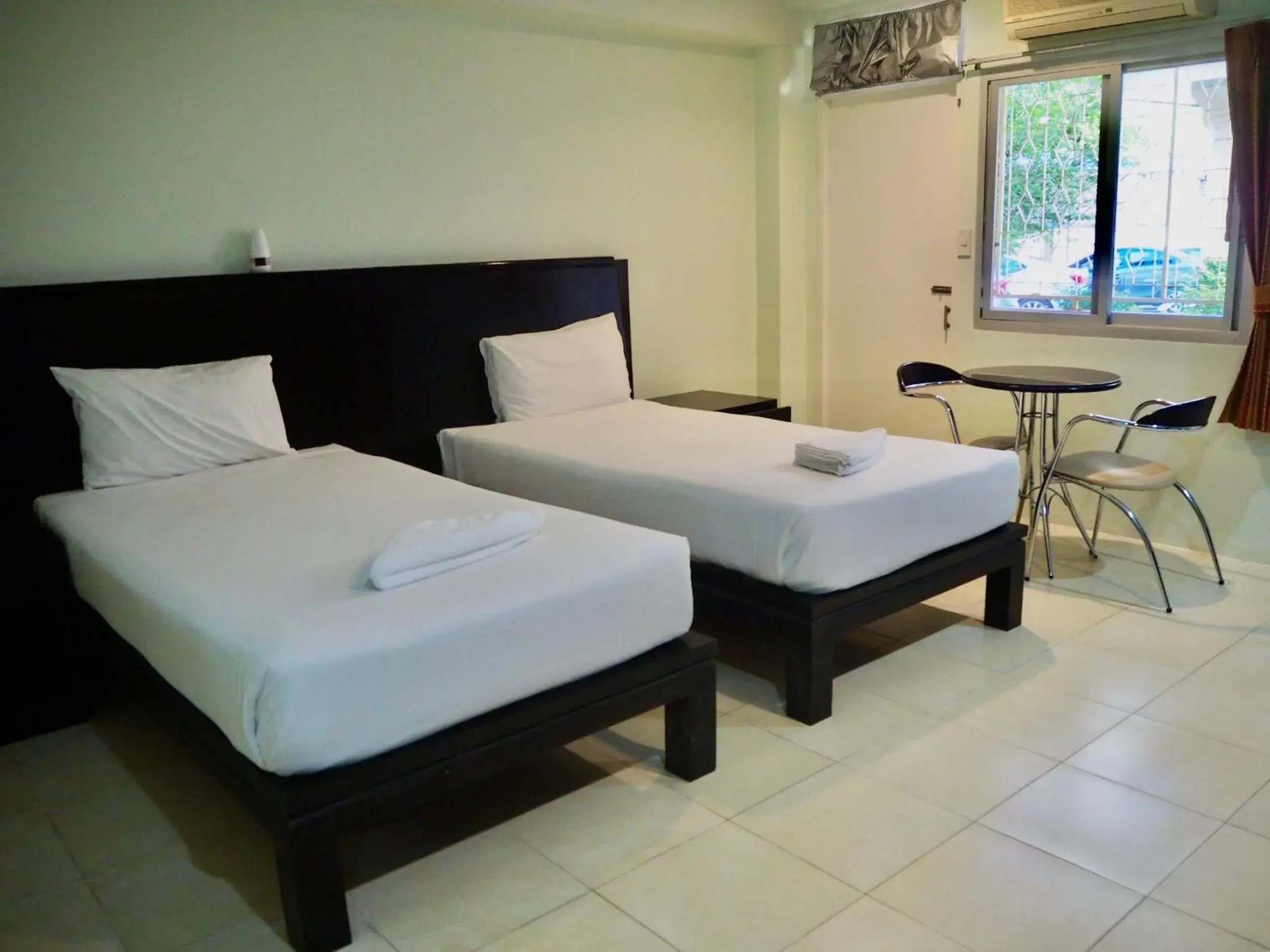 Standard Twin Room in Orm Thong Hotel - SHA Plus Standard Twin Room in Orm Thong Hotel - SHA Plus
