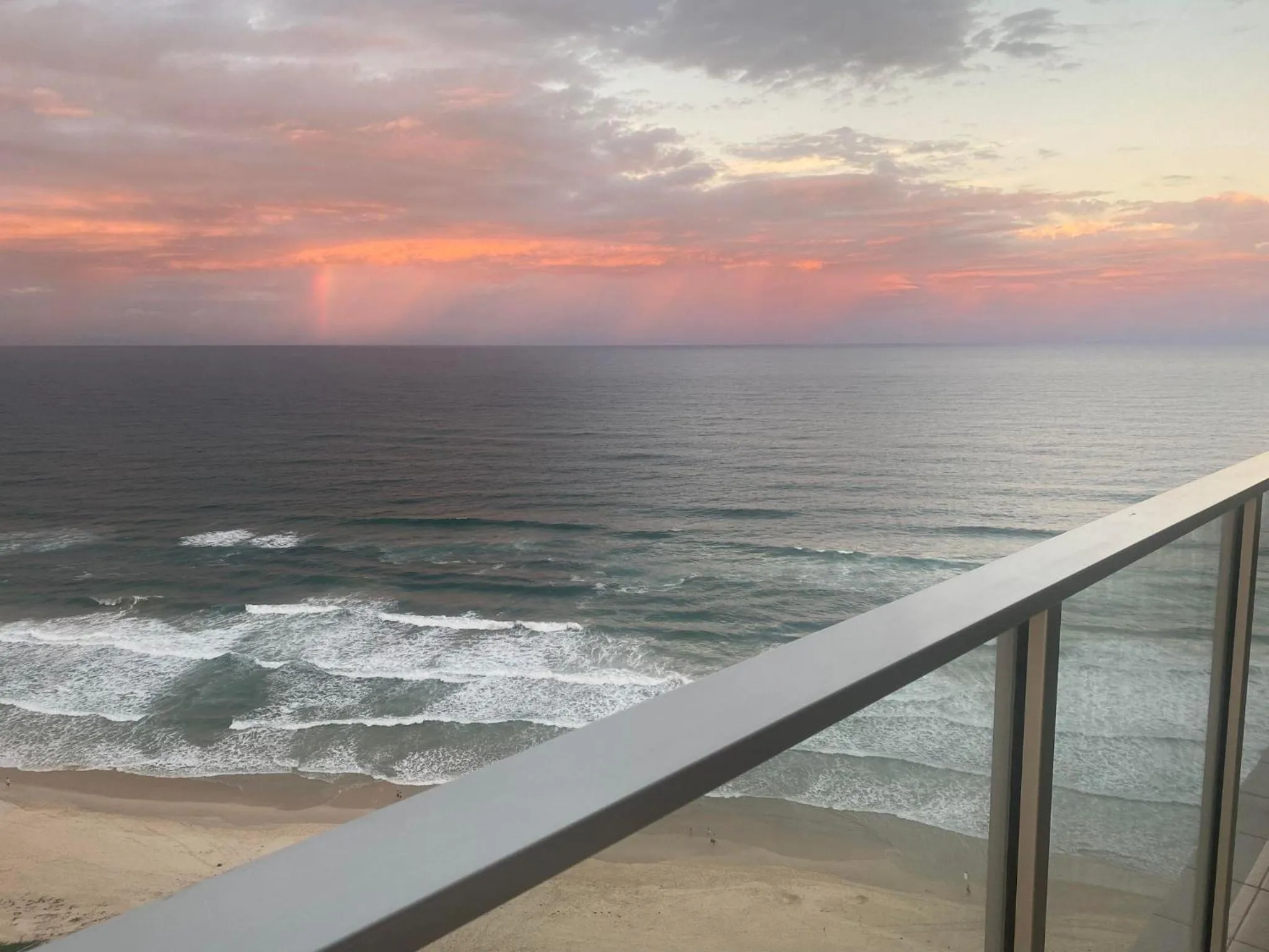 Sunset in Hi Surf Beachfront Resort Apartments OFFICIAL SITE