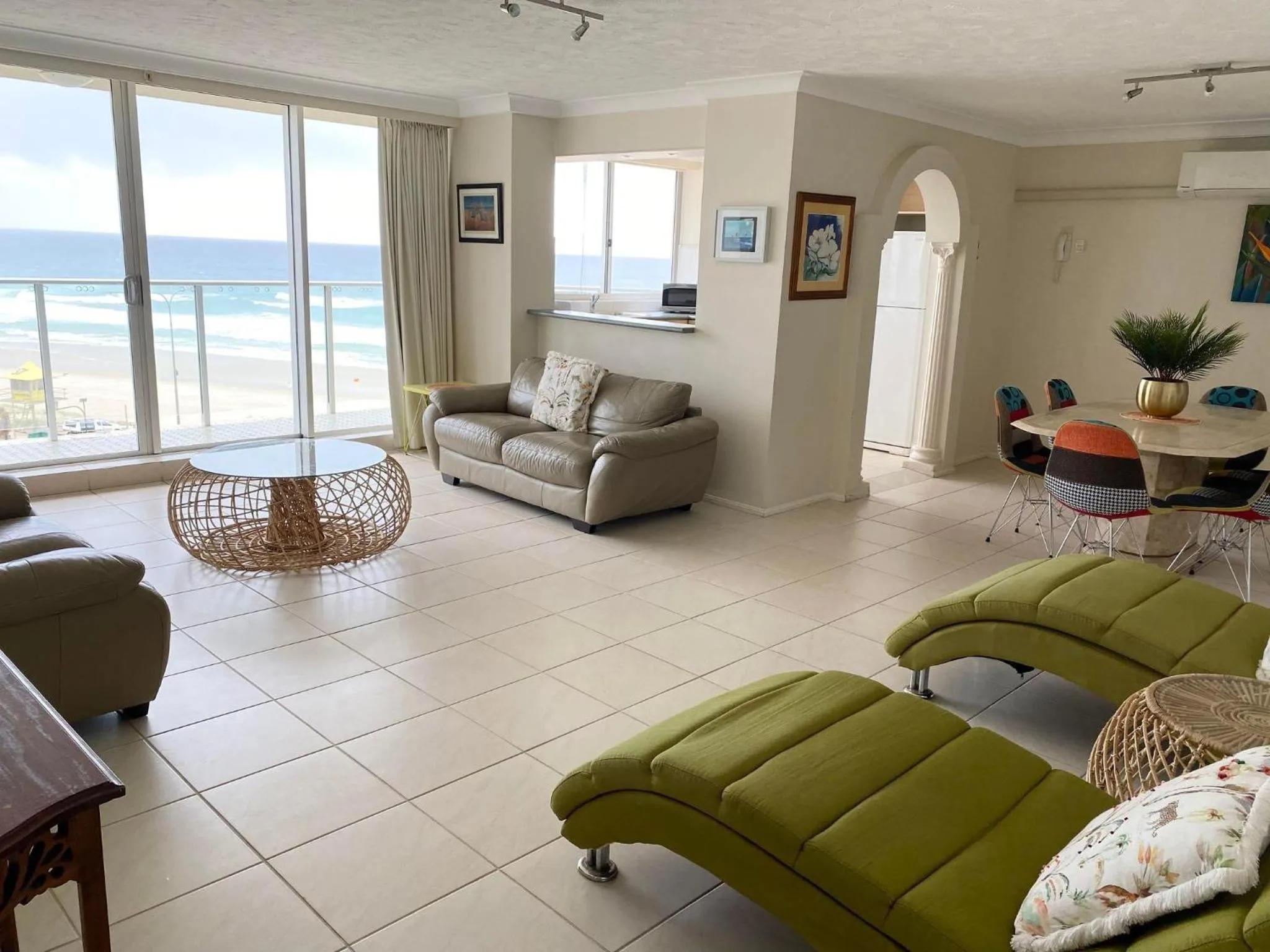 Living room in Hi Surf Beachfront Resort Apartments OFFICIAL SITE