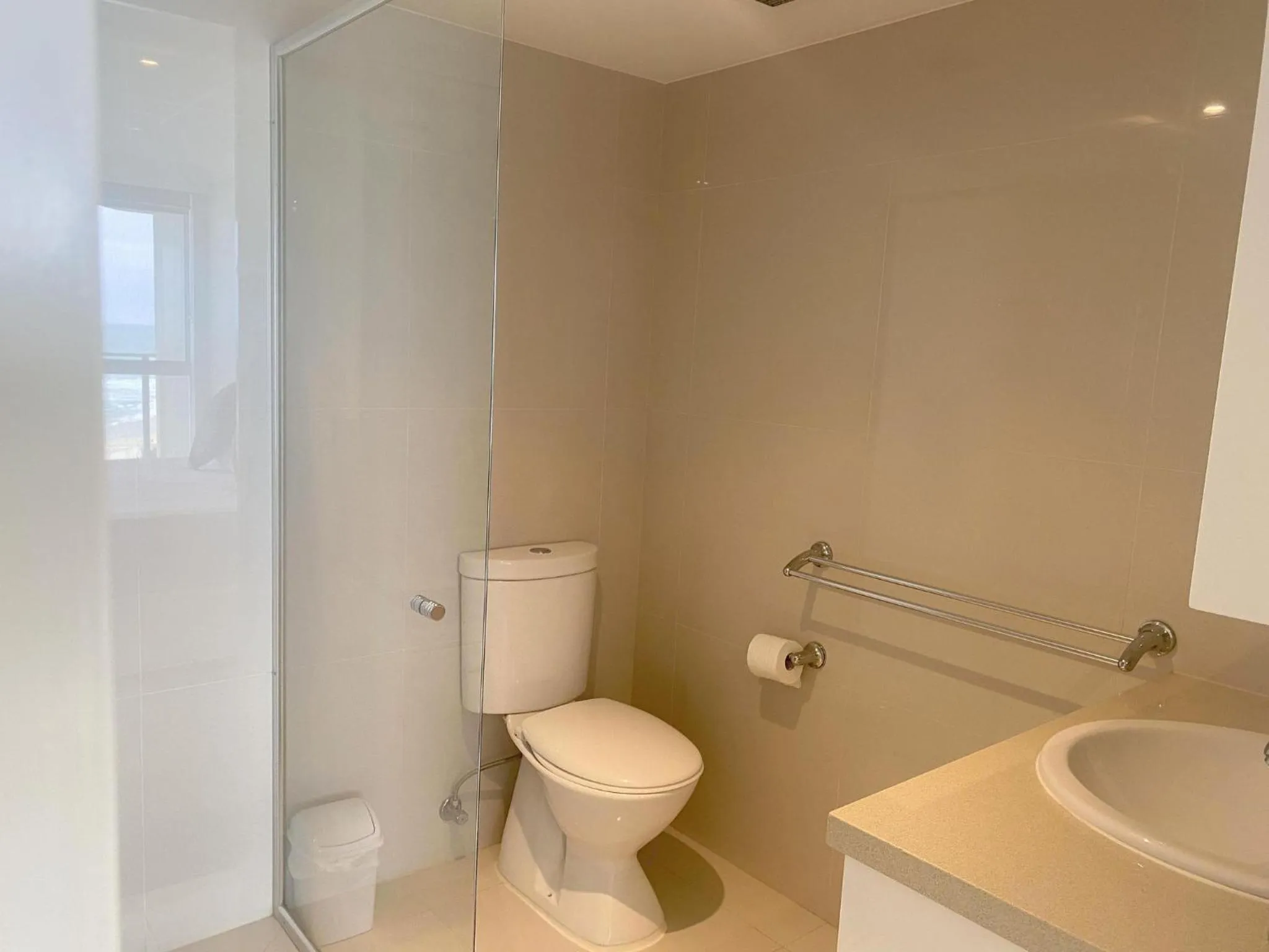 Bathroom in Hi Surf Beachfront Resort Apartments OFFICIAL SITE