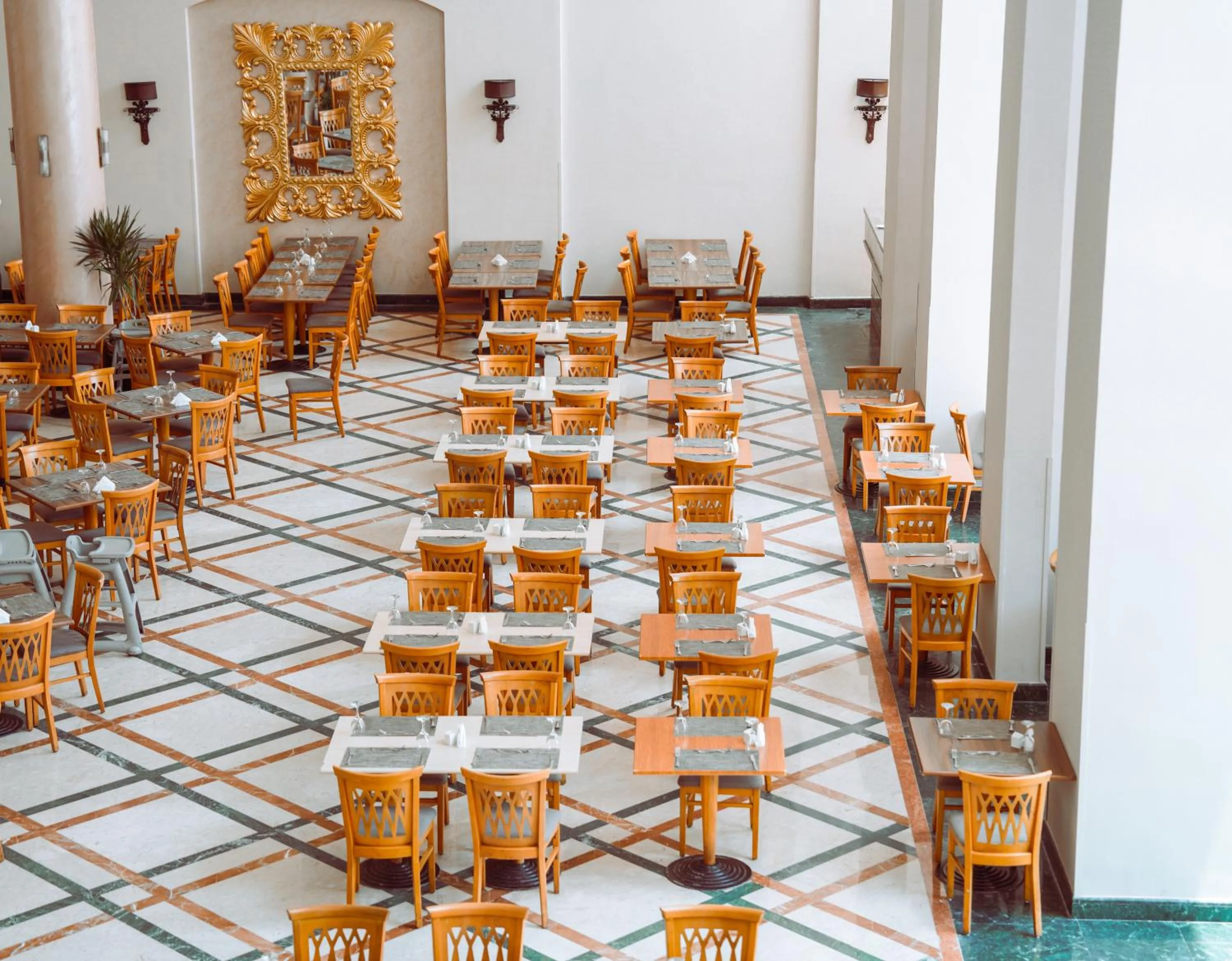 Restaurant/places to eat in Nubian Island, Families and Couples only