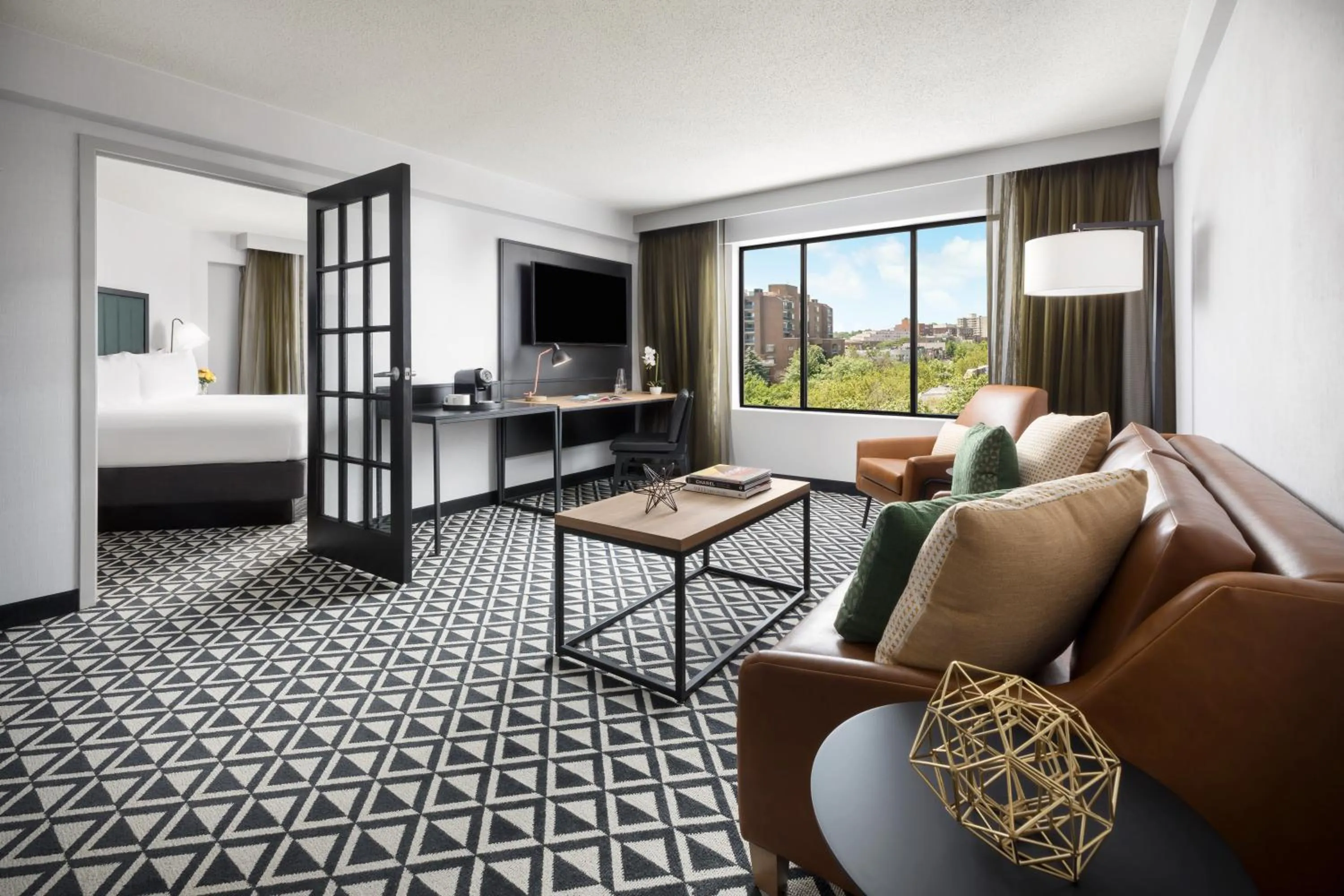 TV and multimedia, Bed in The Arcadian