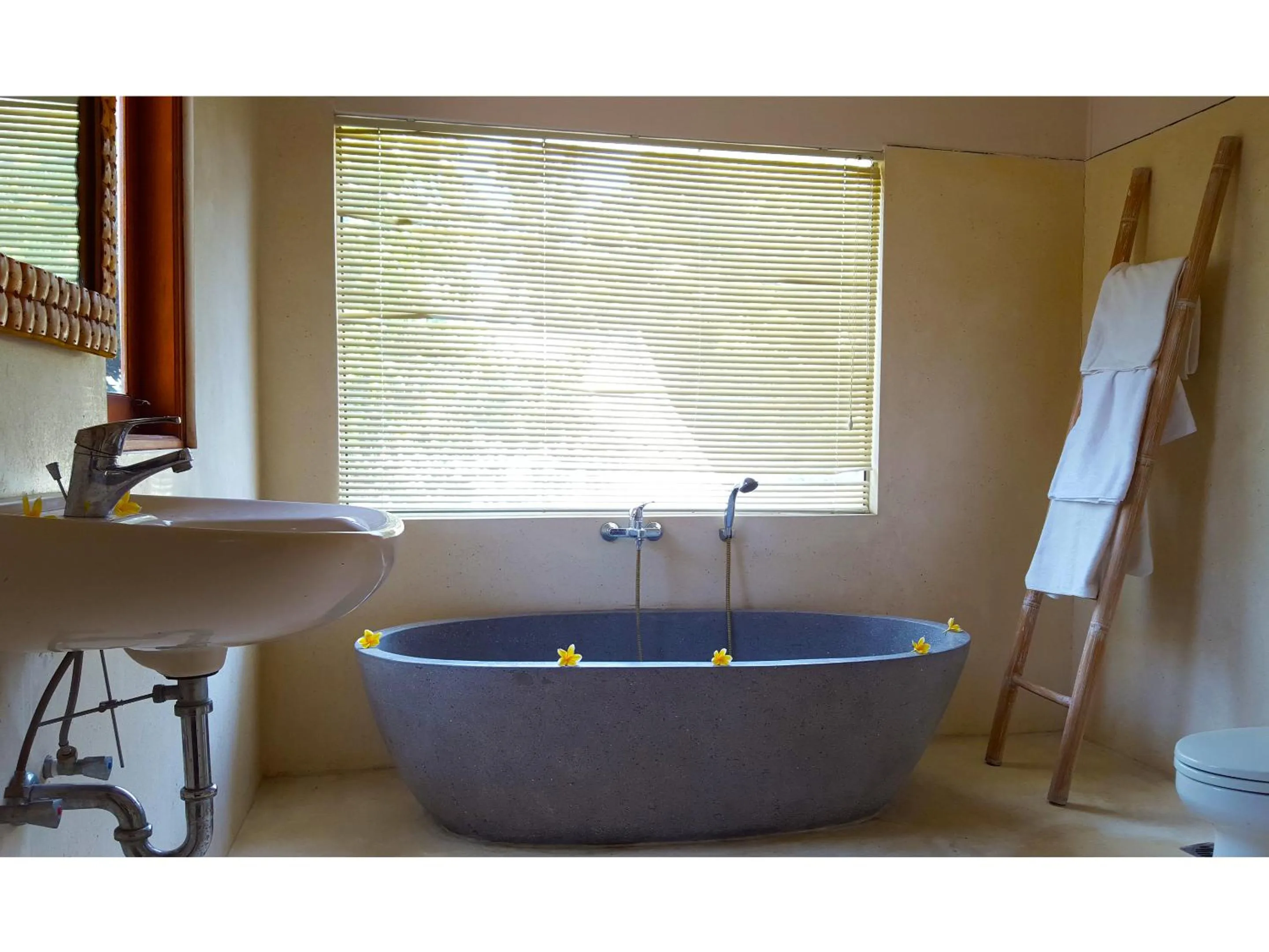 Bathroom in Juada Garden