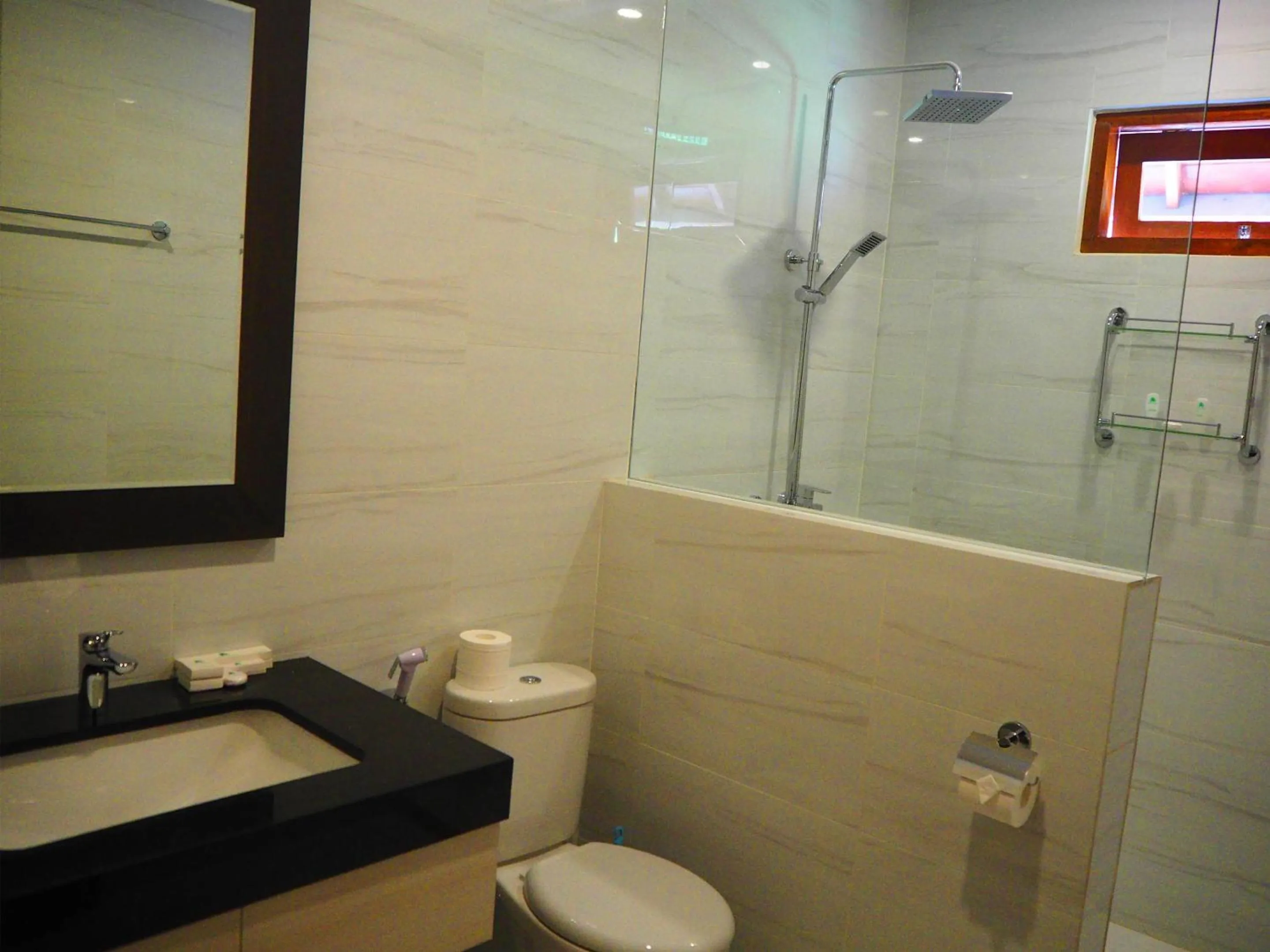 Shower in Juada Garden