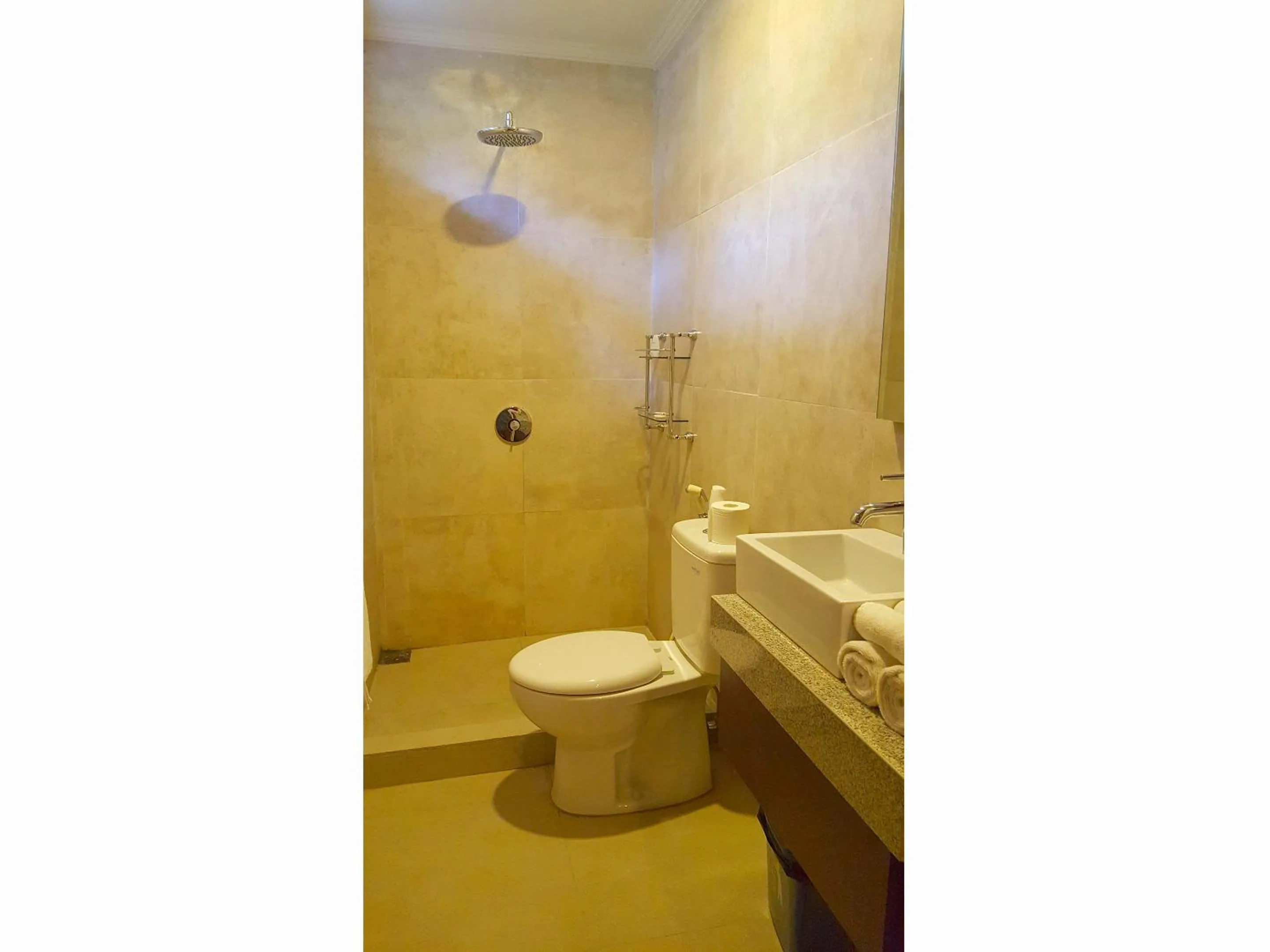 Shower in Juada Garden