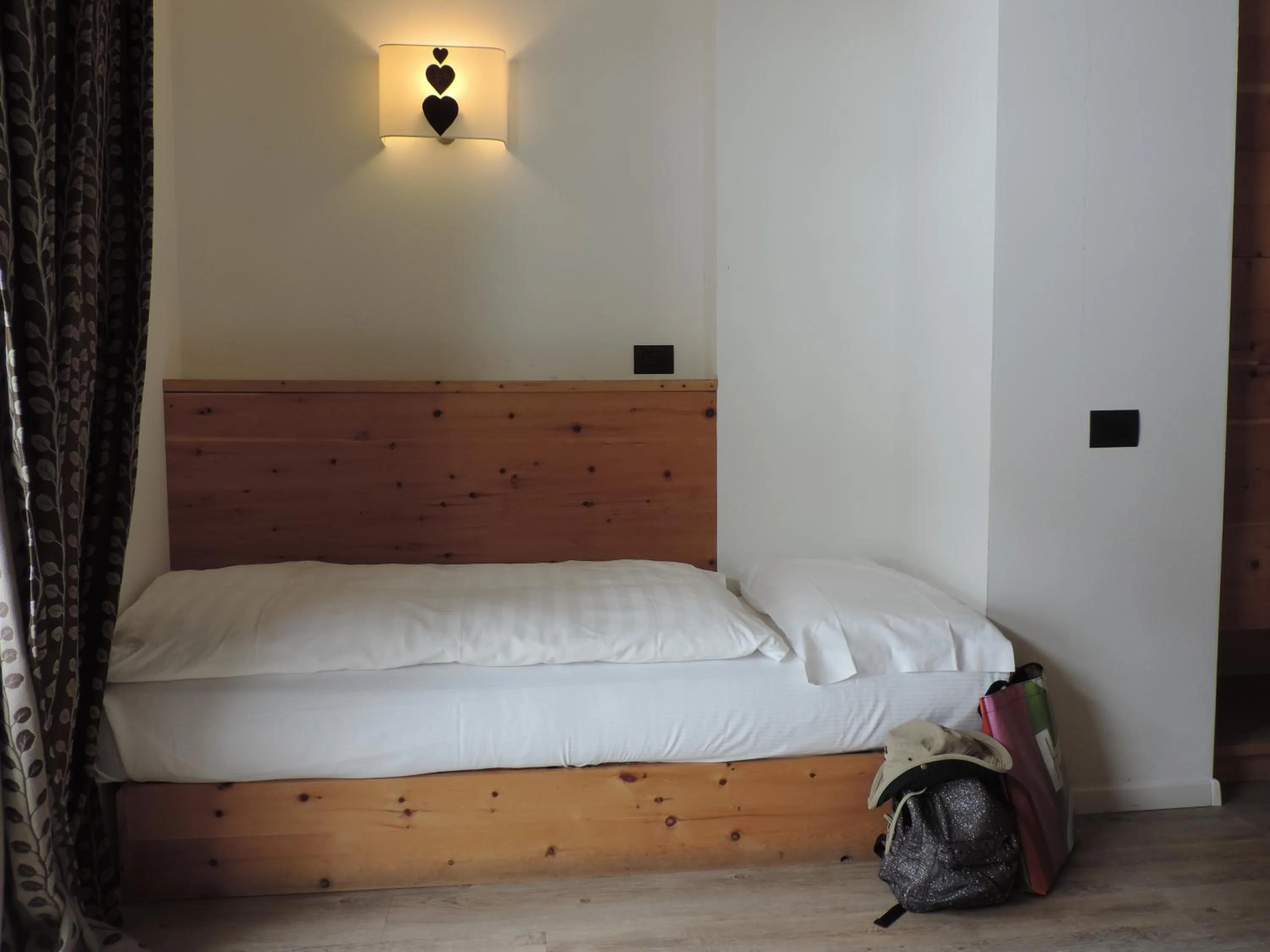 Bed in Hotel Scoiattolo