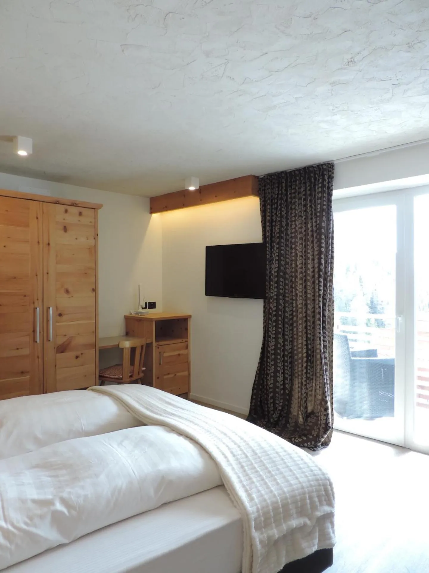 Bed in Hotel Scoiattolo