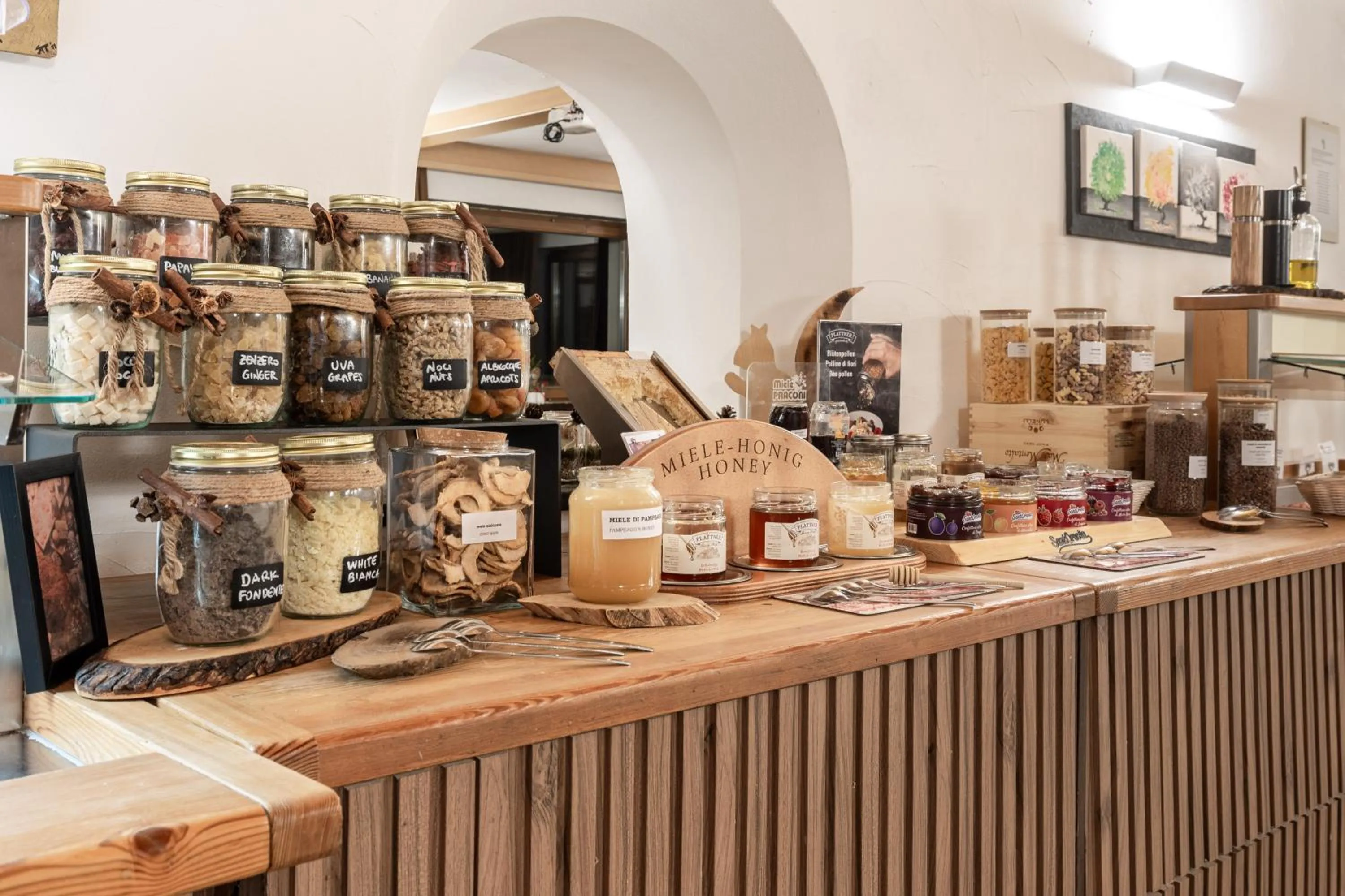 Restaurant/places to eat in Hotel Scoiattolo