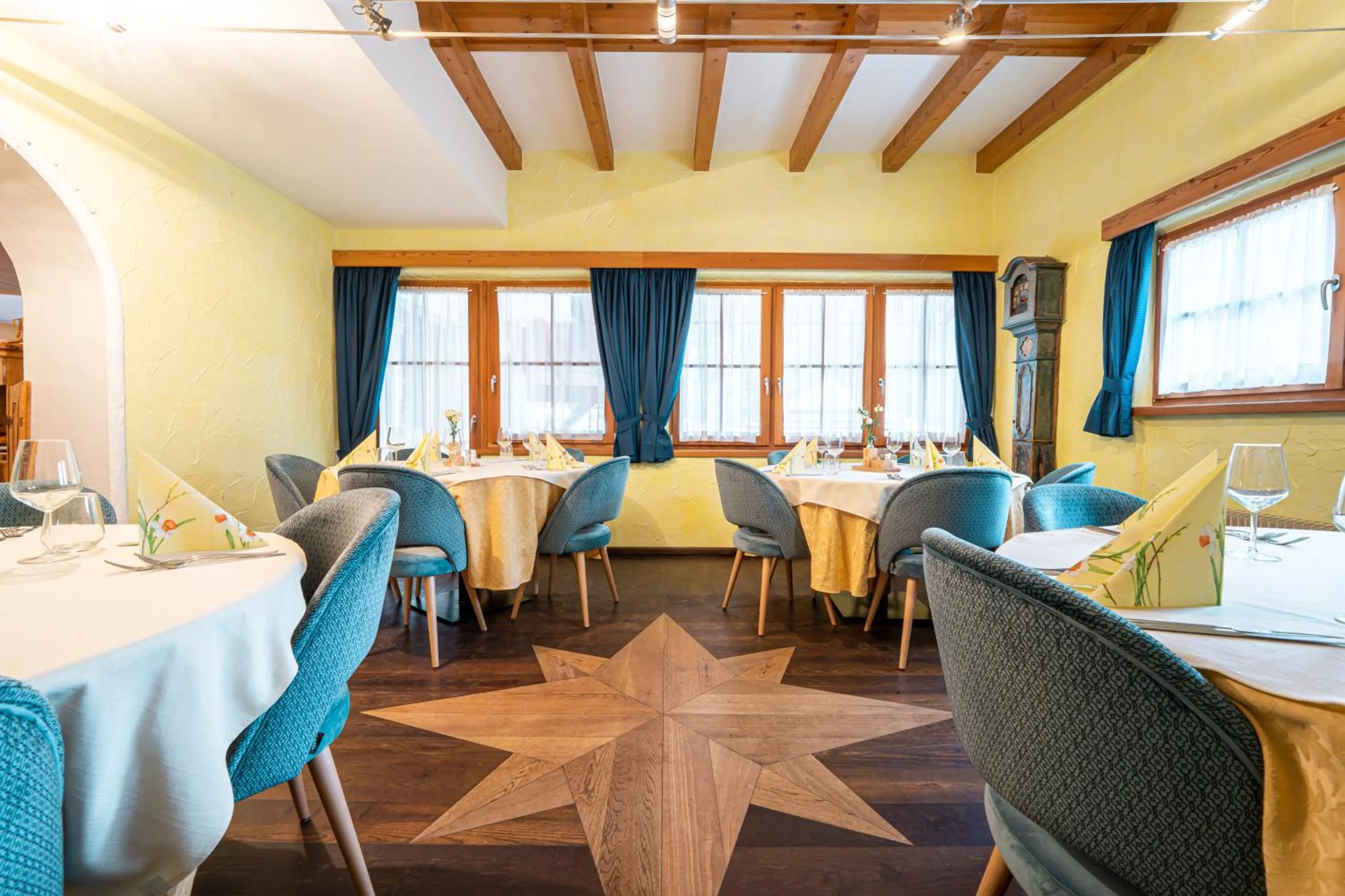 Restaurant/places to eat in Hotel Scoiattolo