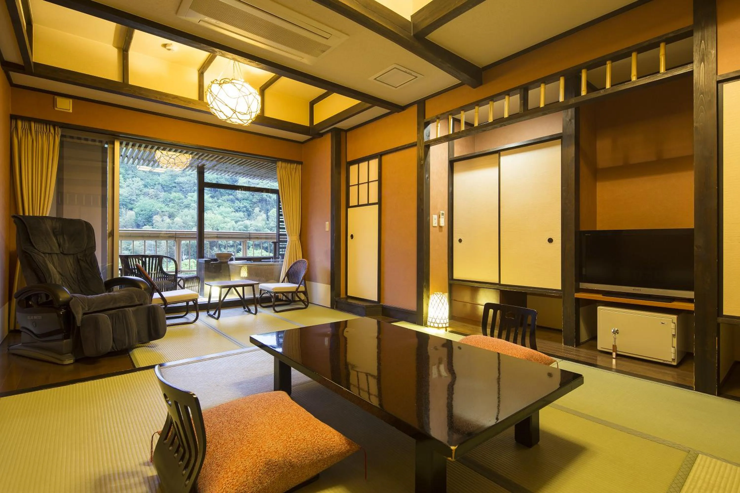 Photo of the whole room in Ryokan Fushioukaku