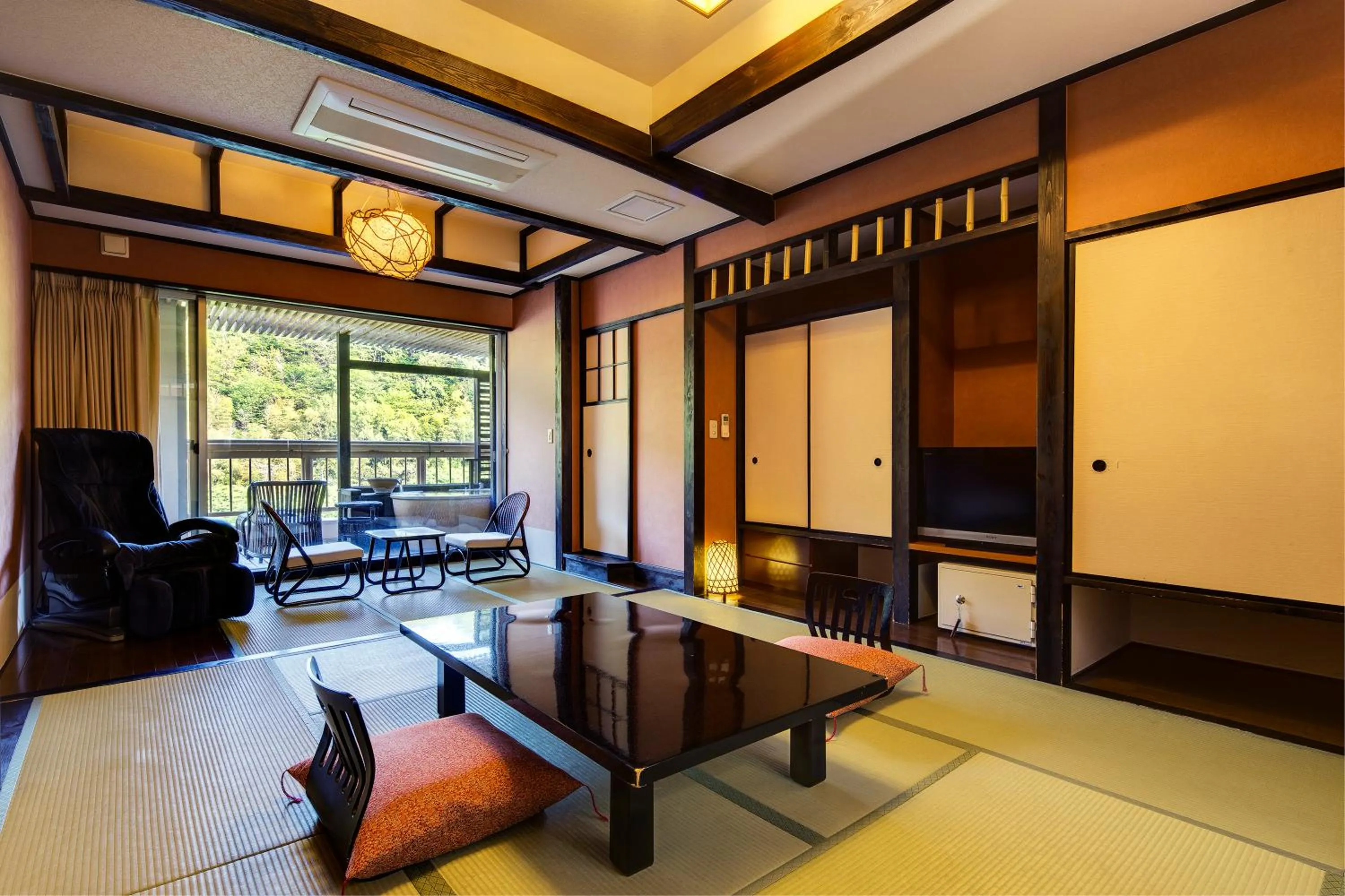 Photo of the whole room in Ryokan Fushioukaku