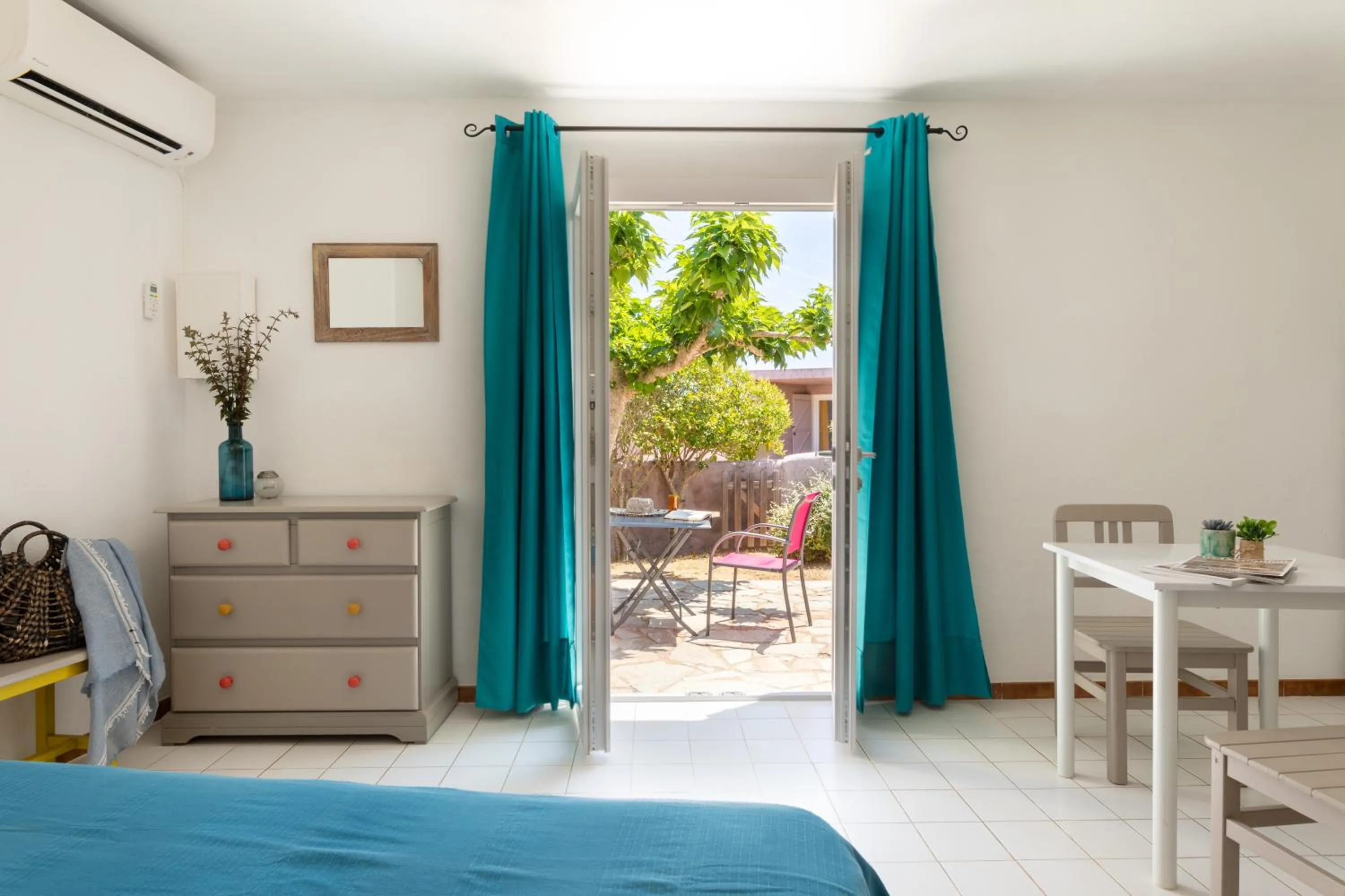 Patio, Bed in Domaine Bocca di Feno