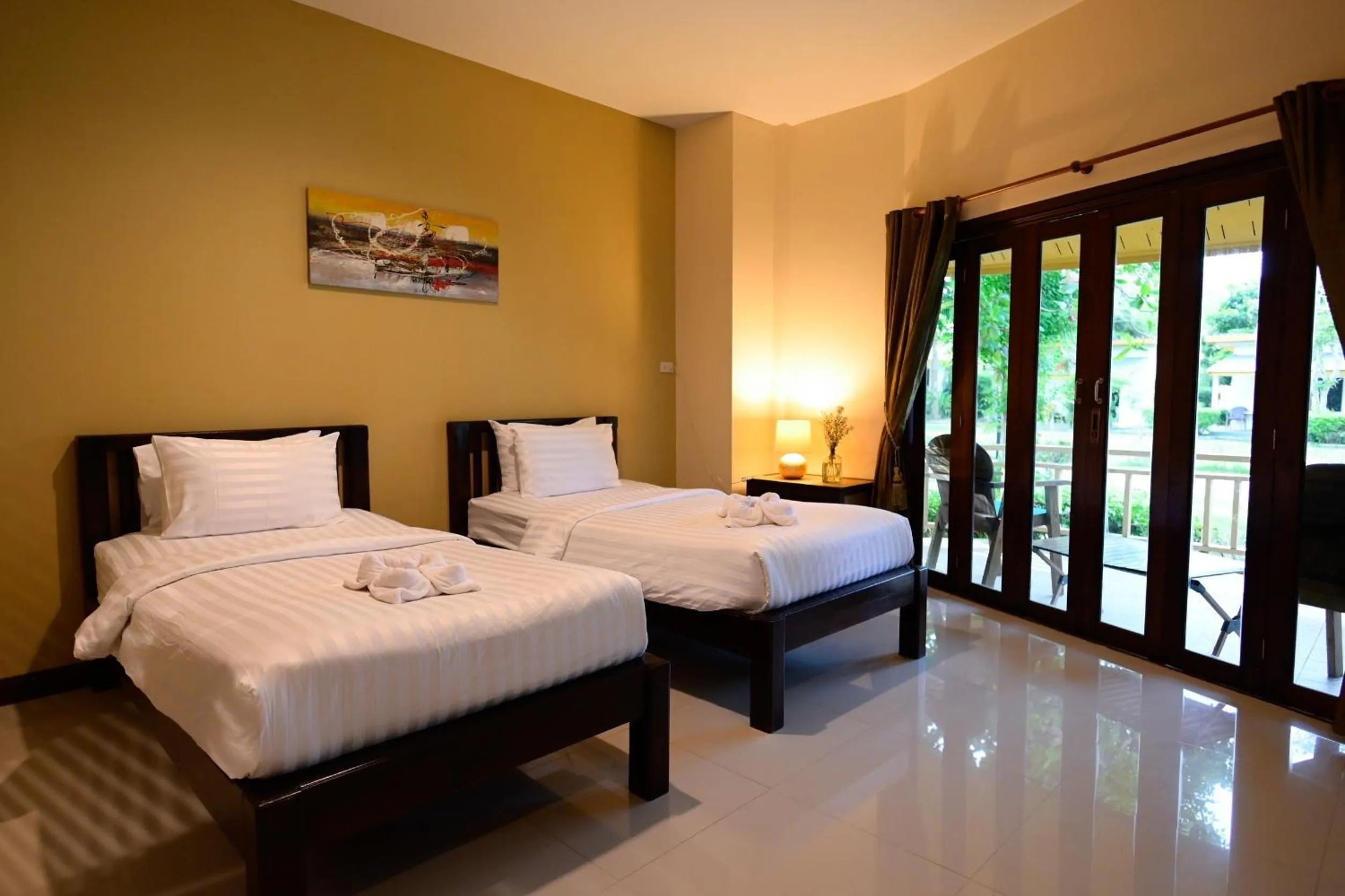 Bed in Saphli Villa