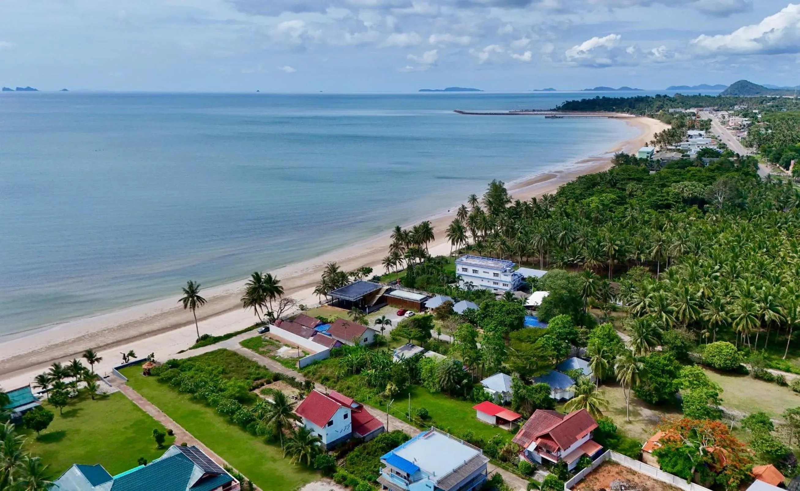 Restaurant/places to eat in Saphli Villa