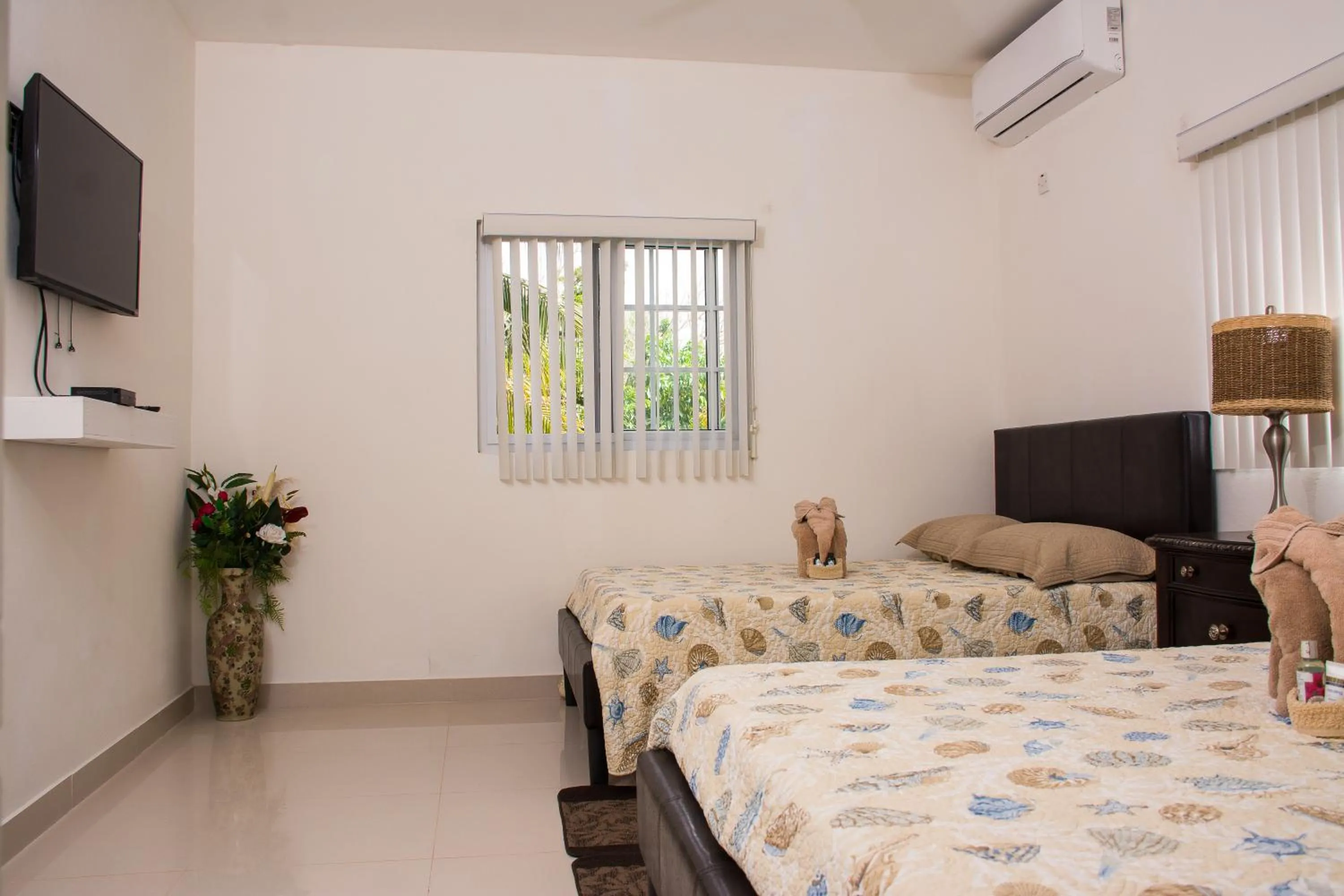 Bedroom, Bed in GC Resort