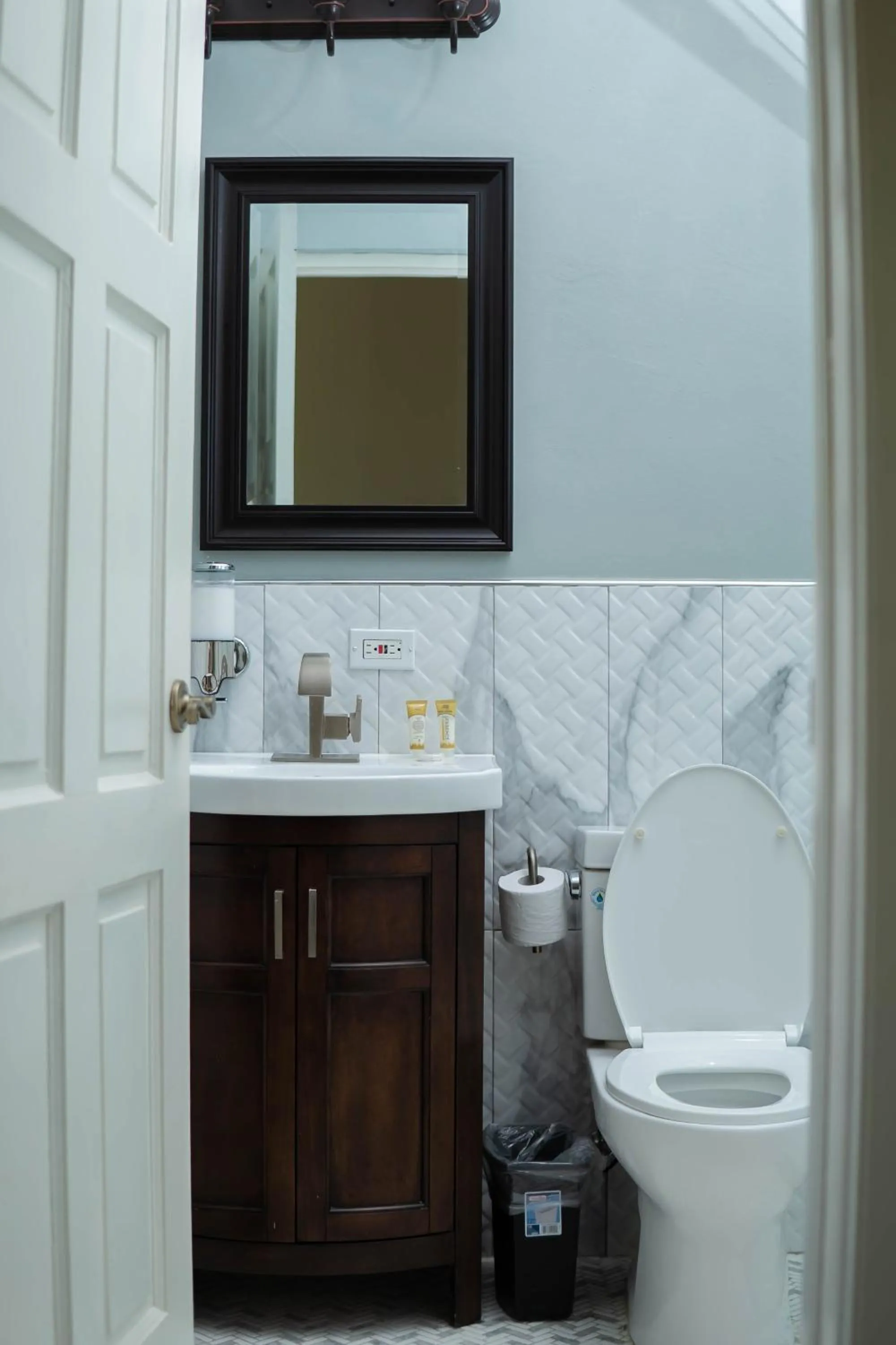 Restaurant/places to eat in GC Resort