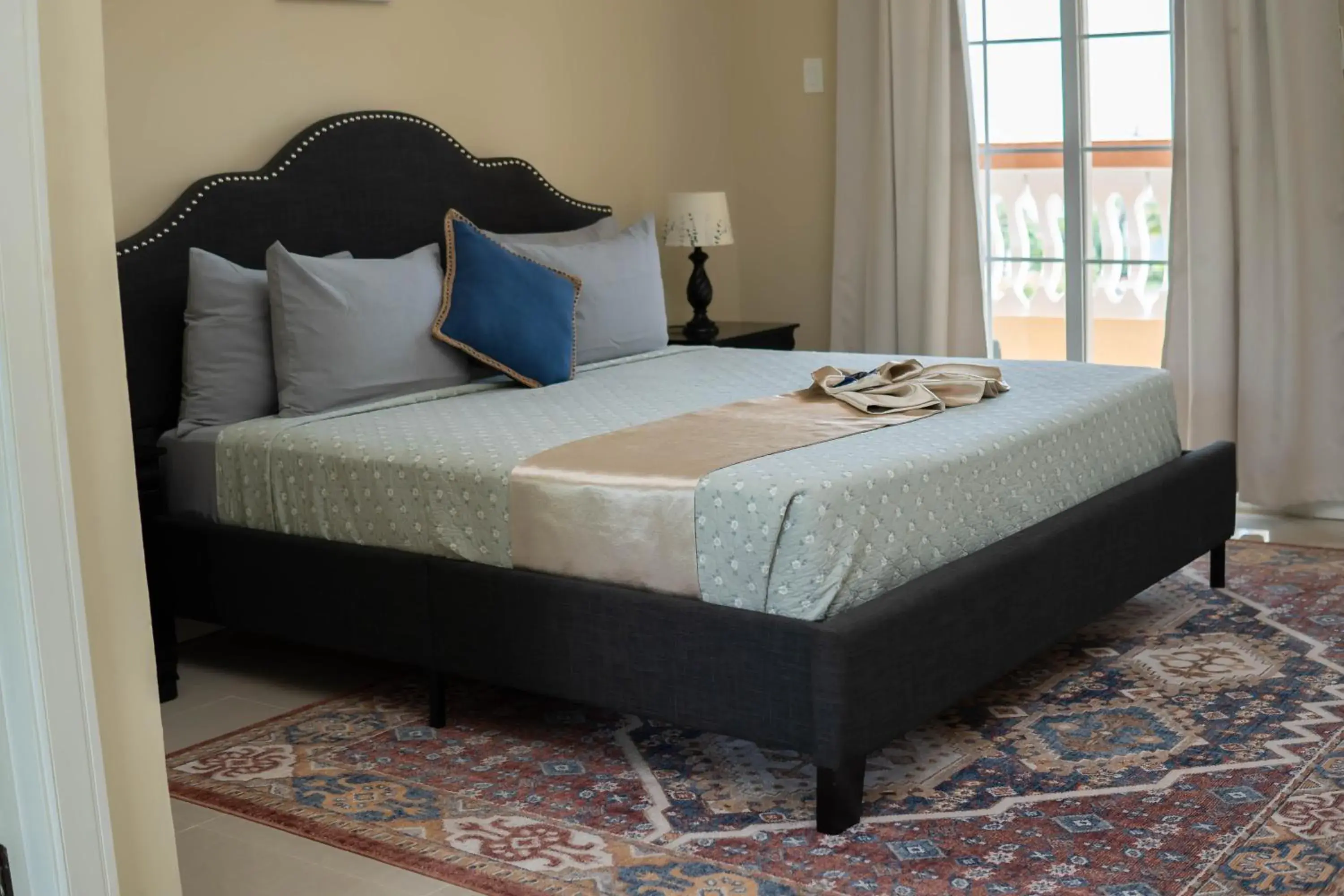 King Room with Balcony in GC Resort King Room with Balcony in GC Resort